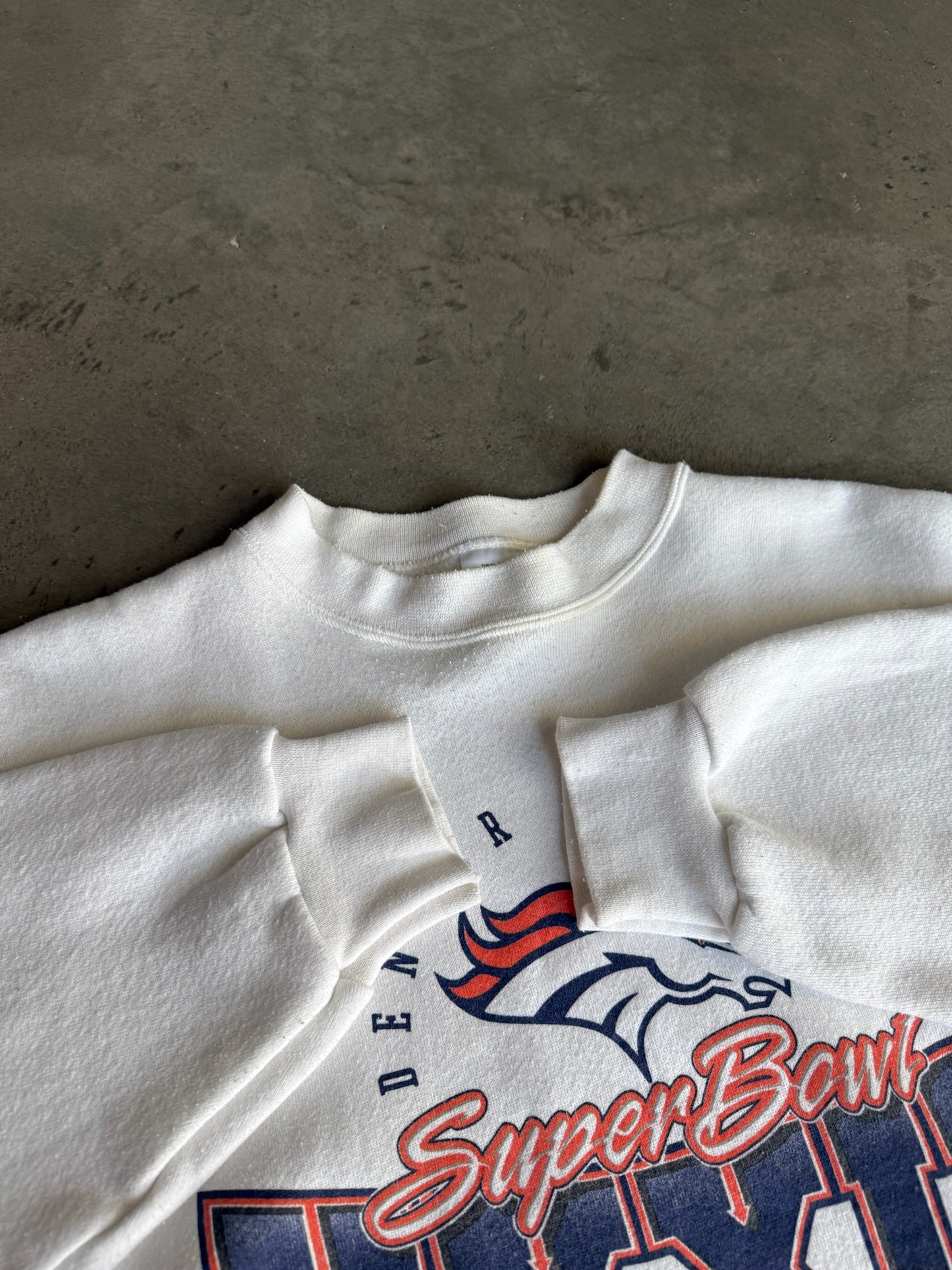 (XL) Denver Broncos Crew
