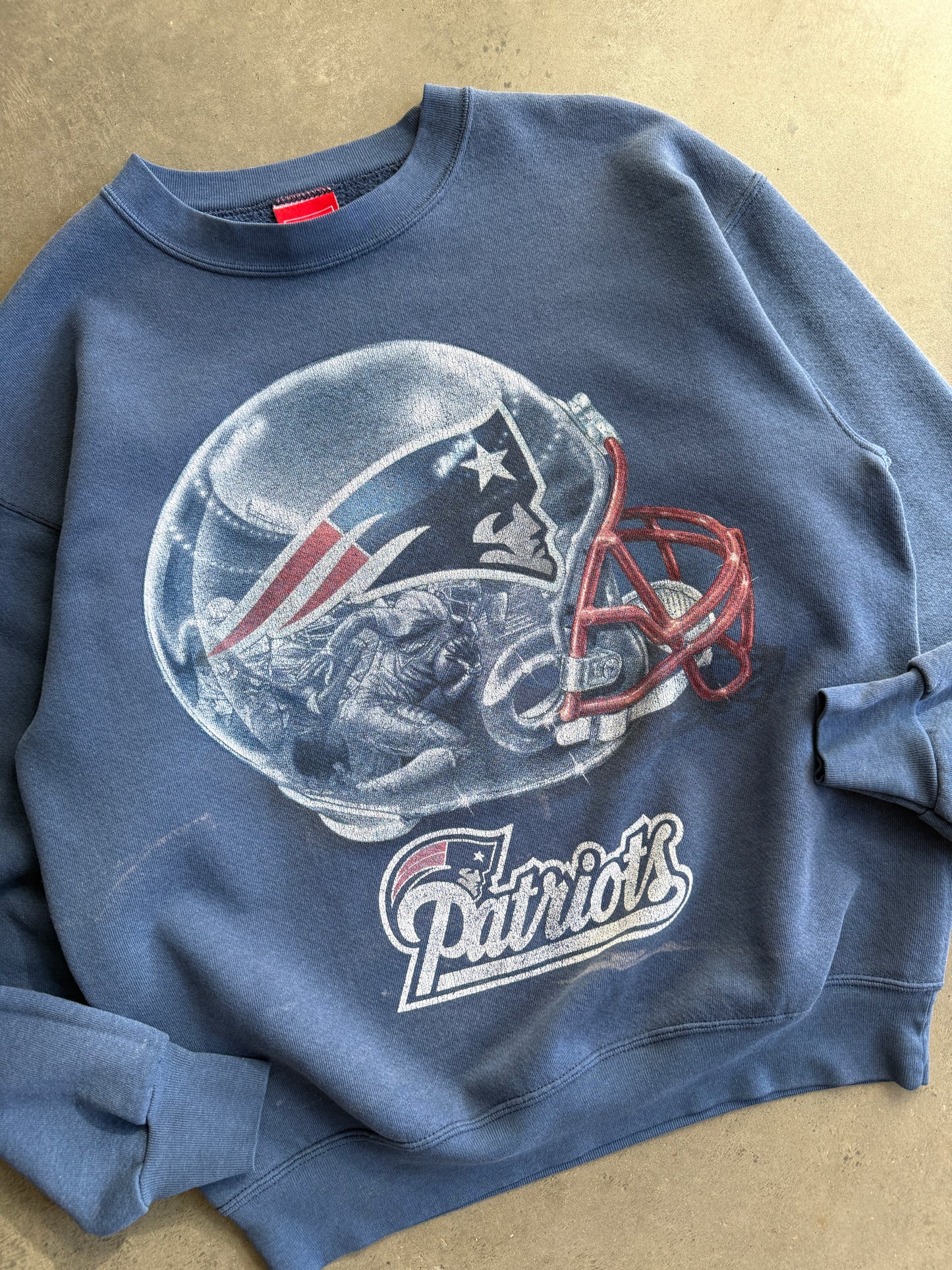 (XL) New England Patriots Helmet Crew
