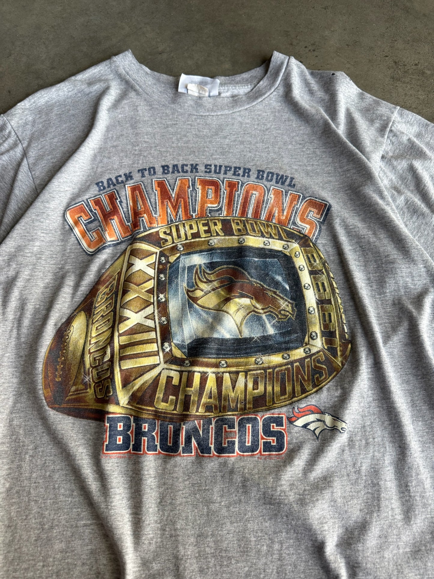 (L) Denver Broncos Champs Tee