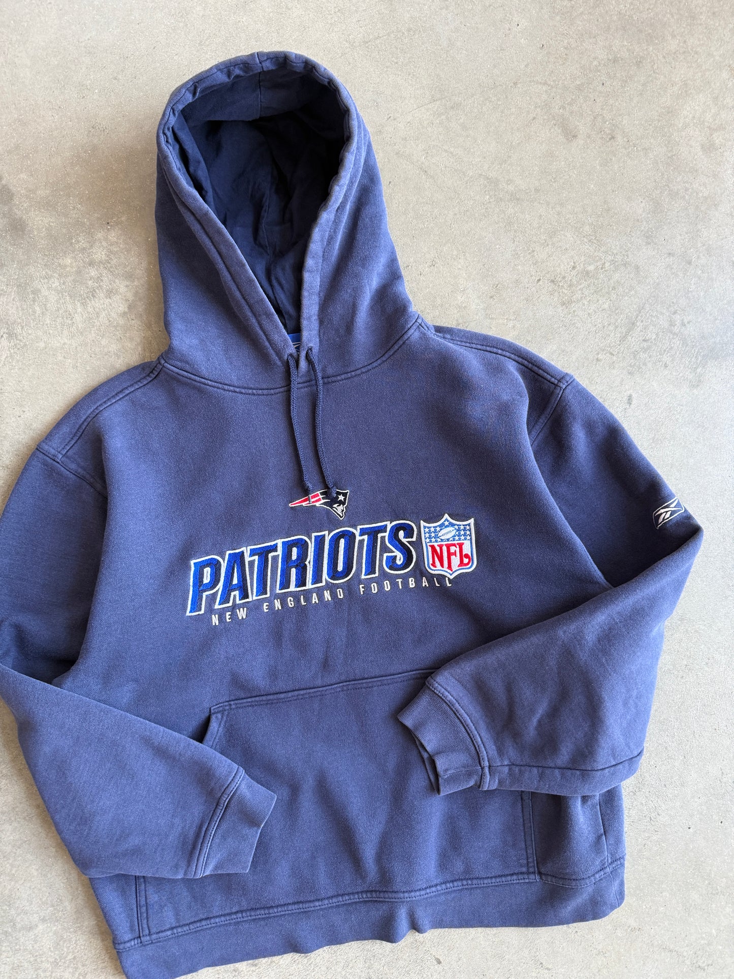 (L) New England Patriots Hoodie