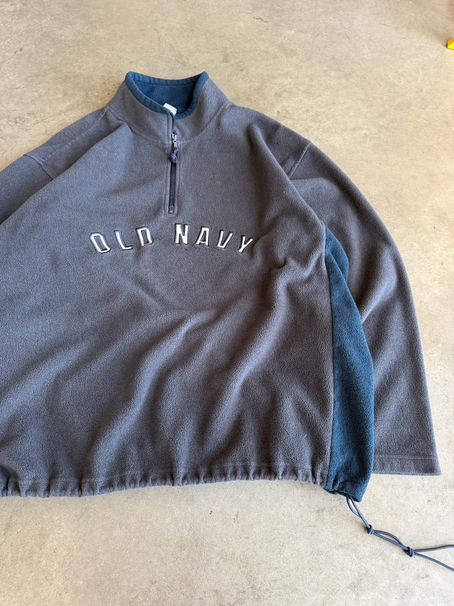 (L) Old Navy Fleece Pullover