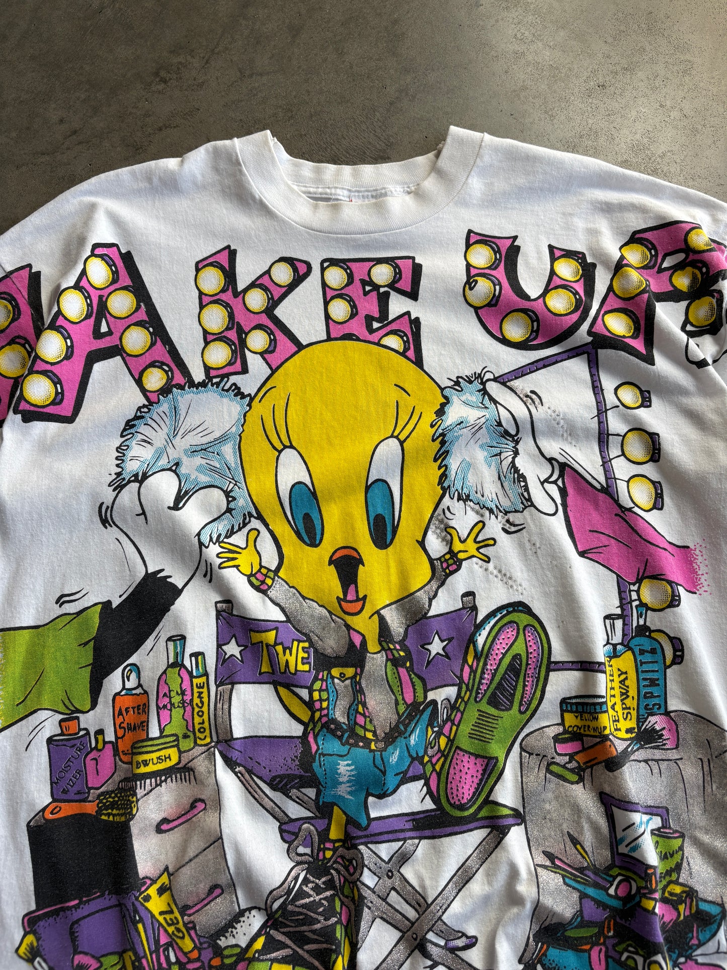 (XL) Tweety Make Up Tee