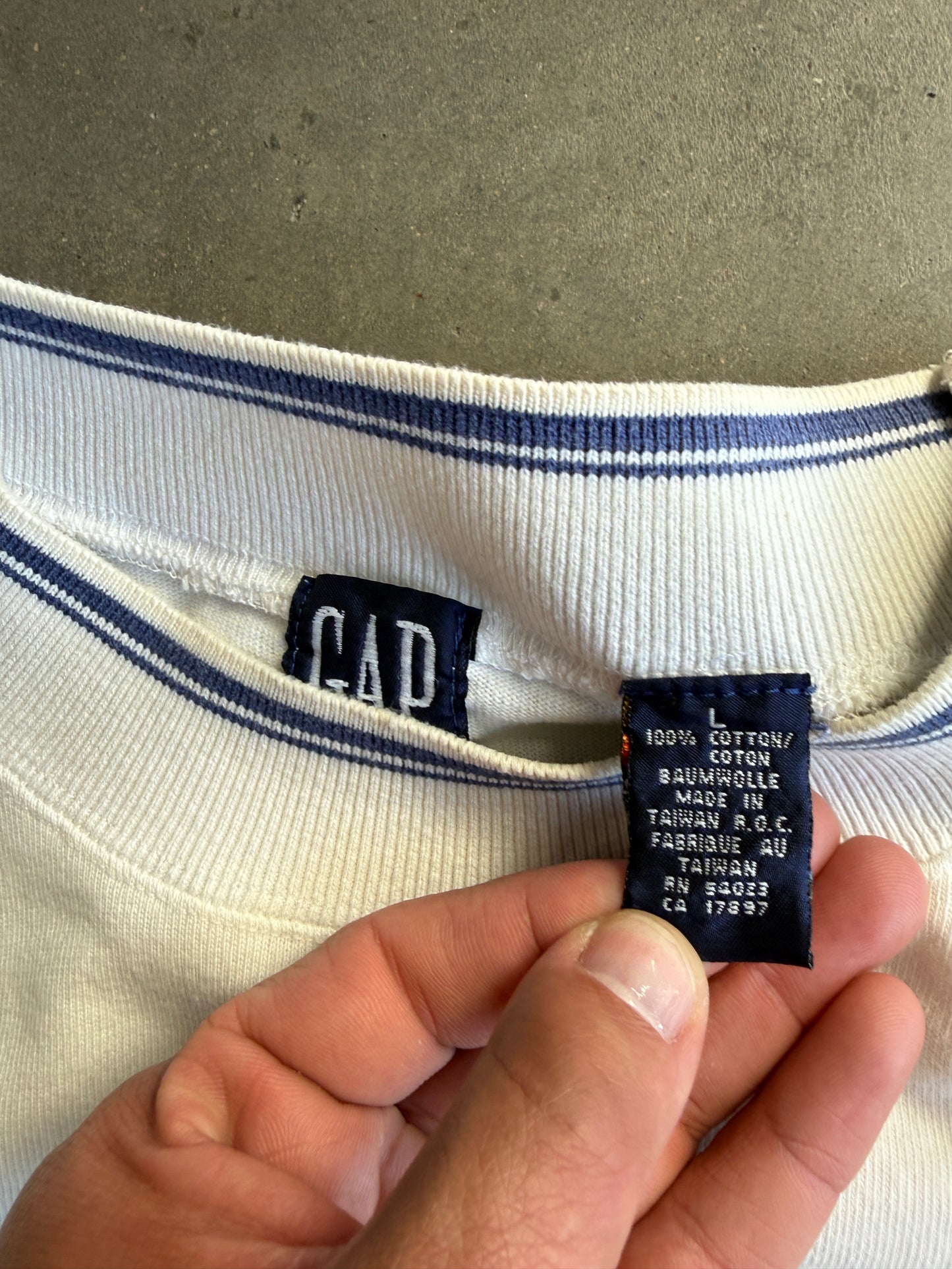 (L) Gap Long Sleeve Tee