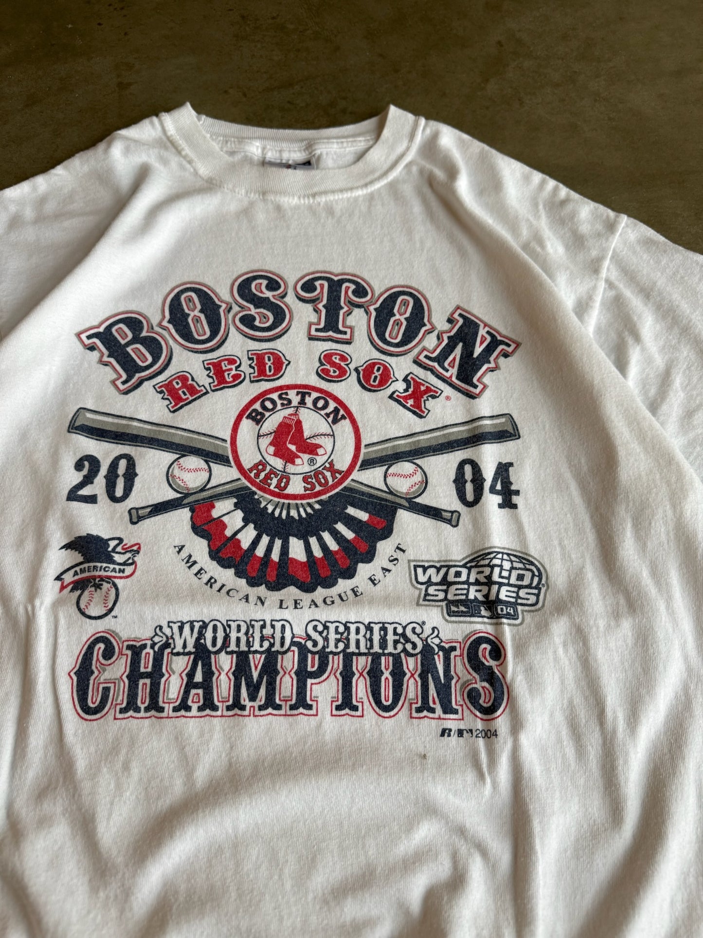 (L) 2004 Boston Red Sox Tee