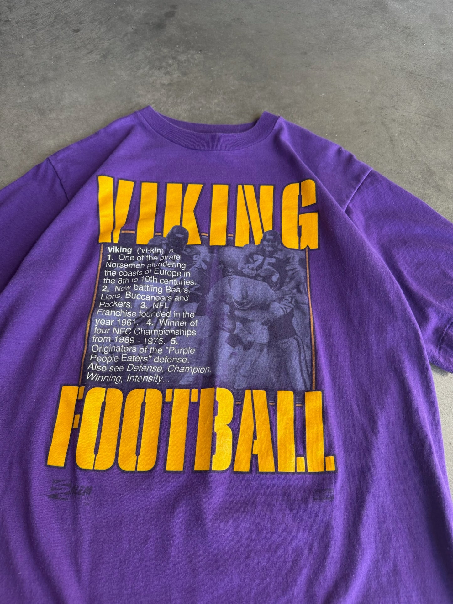 (L) Minnesota Vikings Football Tee