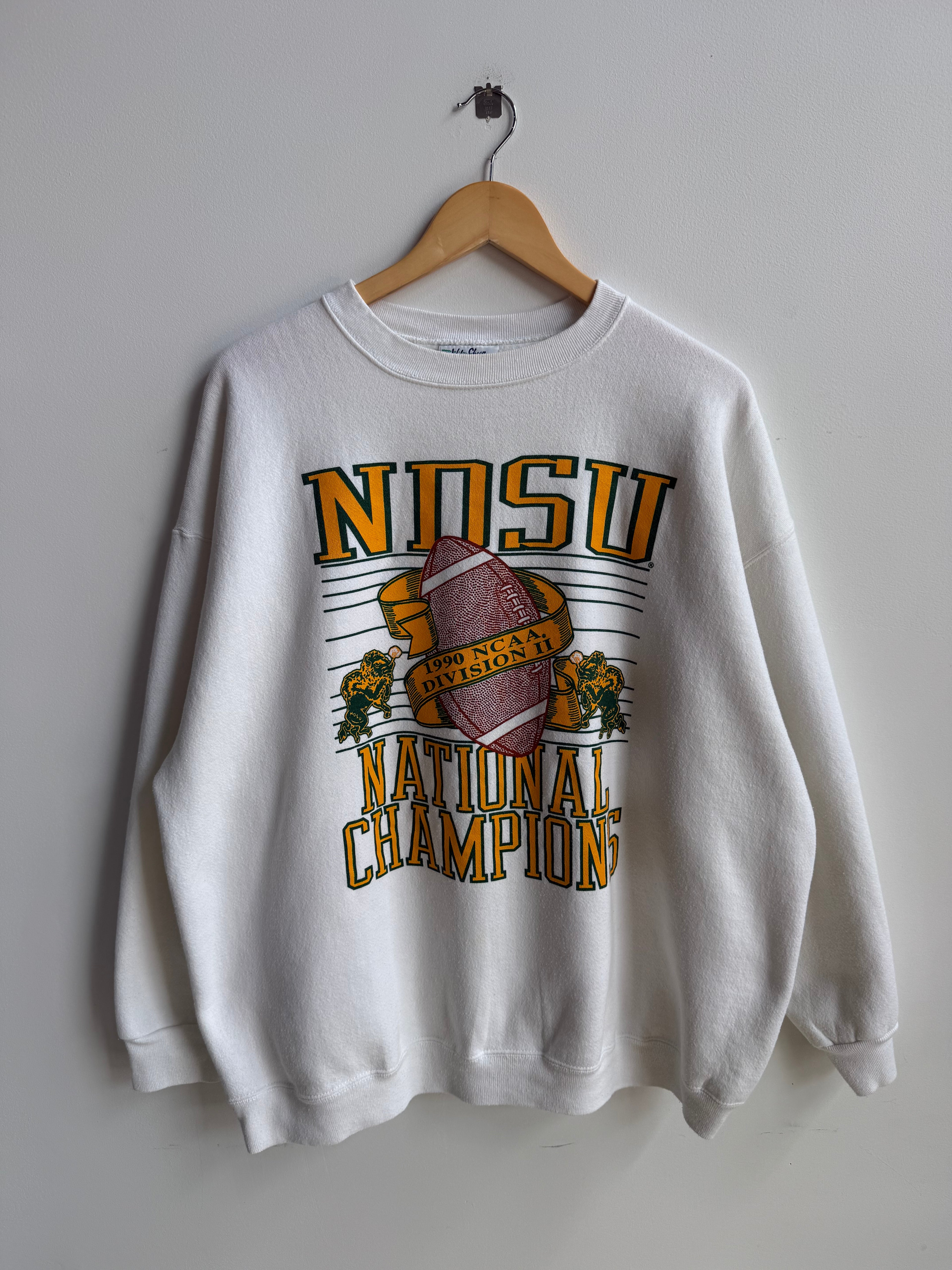 (XXL) 1990 North Dakota State University Football Crew