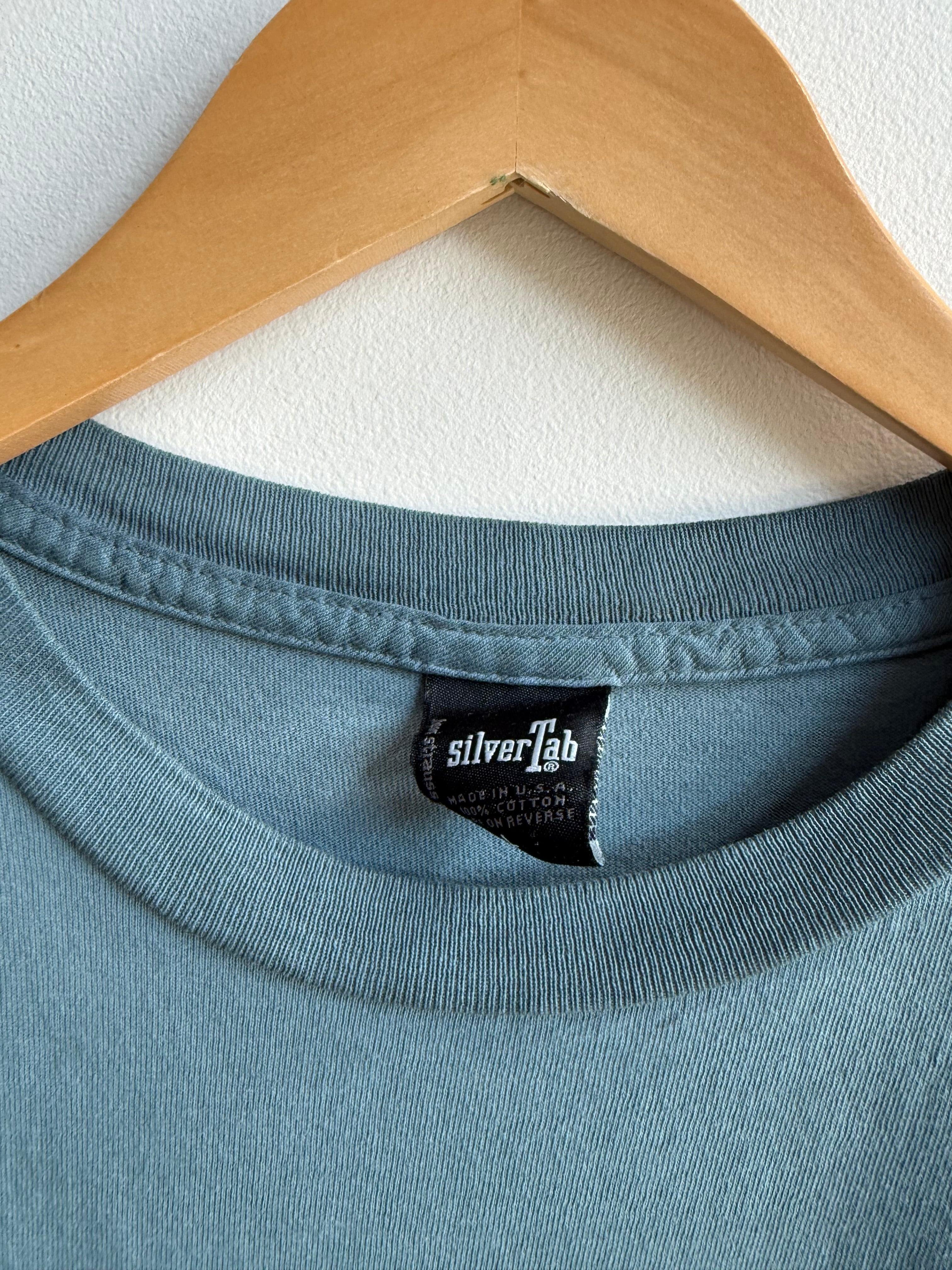 (L) Levi’s Silver Tab Tee