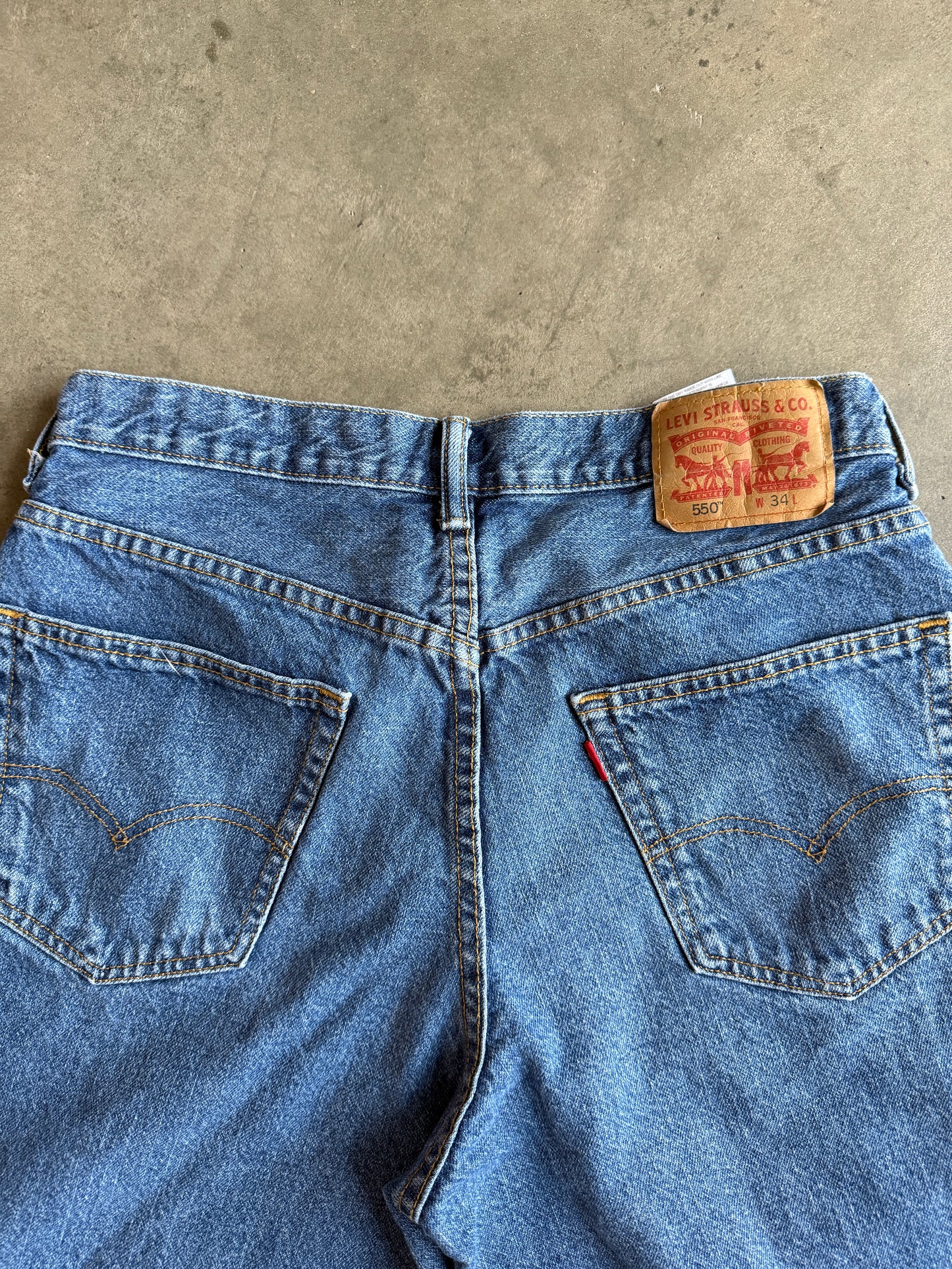 (32) Levi’s Denim Shorts