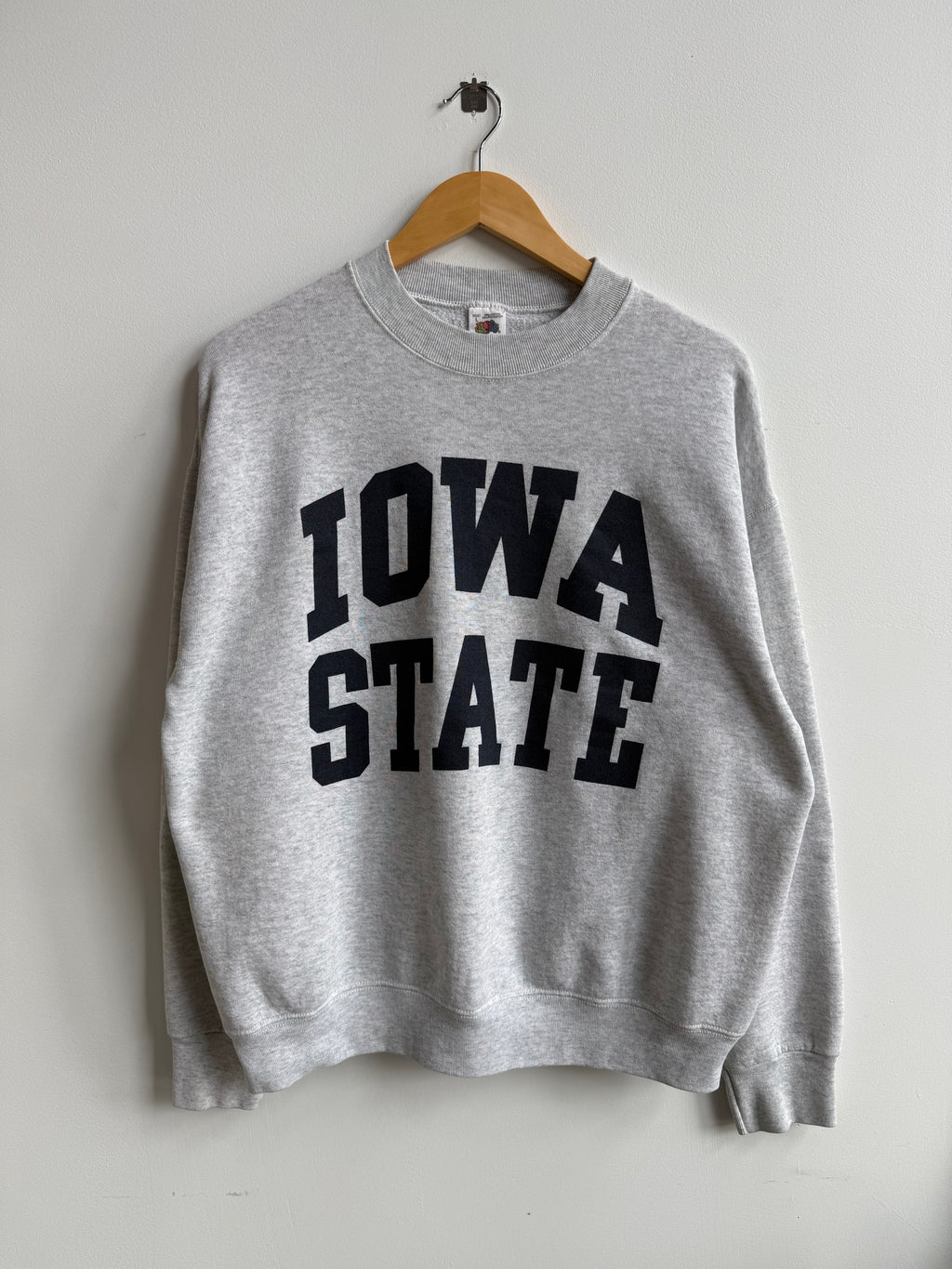 (L) Iowa State Cyclones Crew