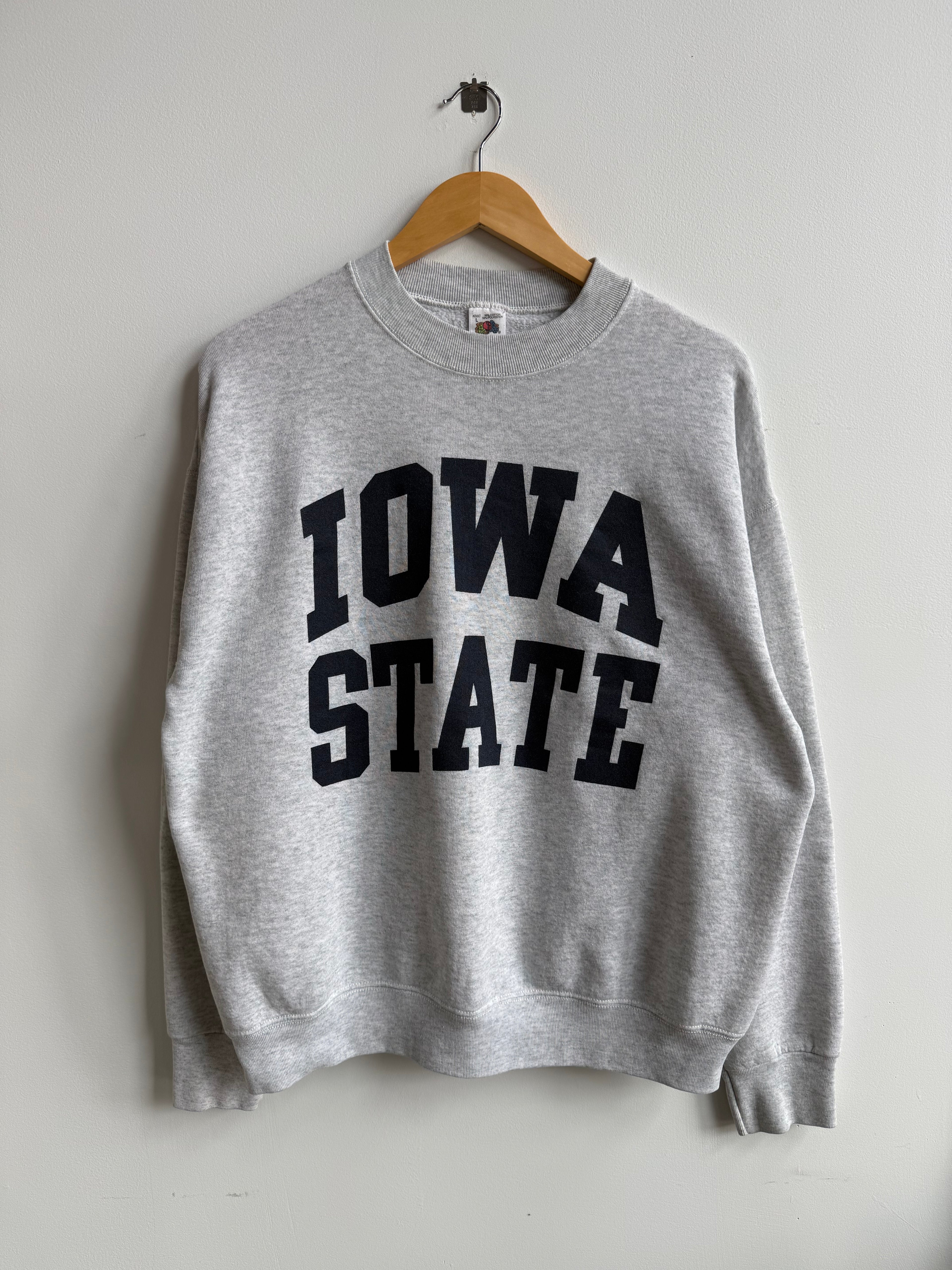 (L) Iowa State Cyclones Crew