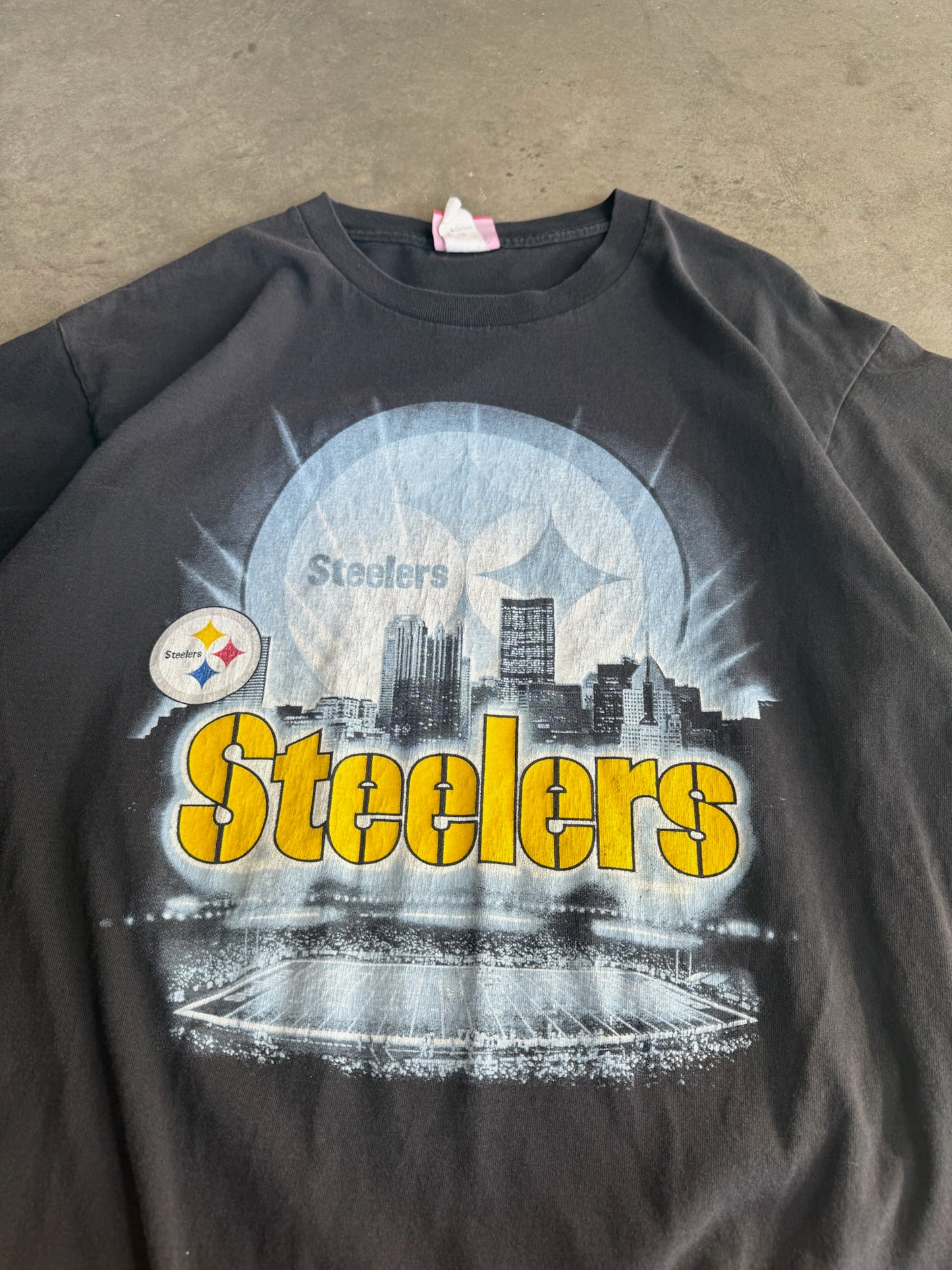 (L) Pittsburgh Steelers Skyline Tee