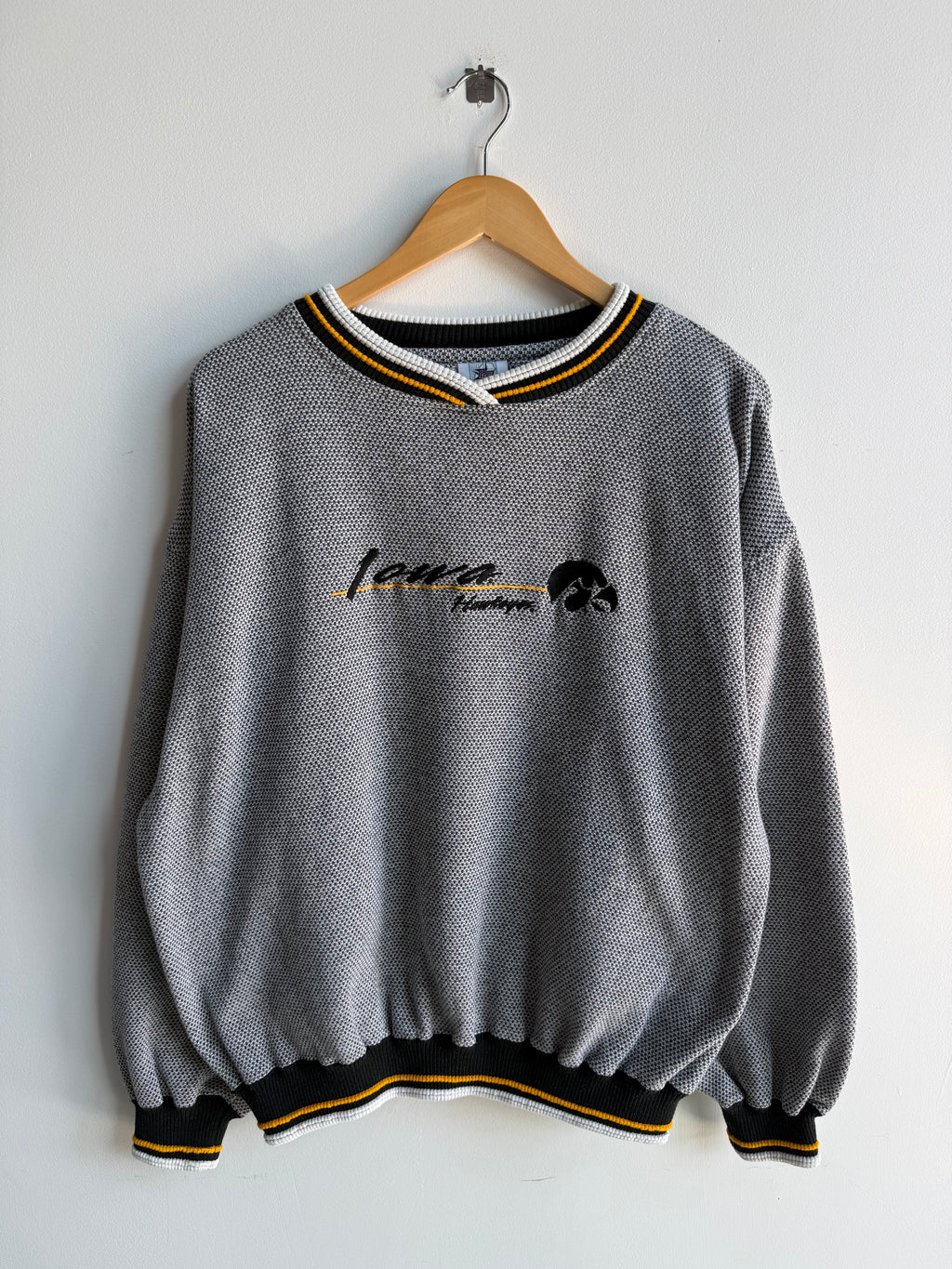 (XL) Iowa Hawkeyes Crew