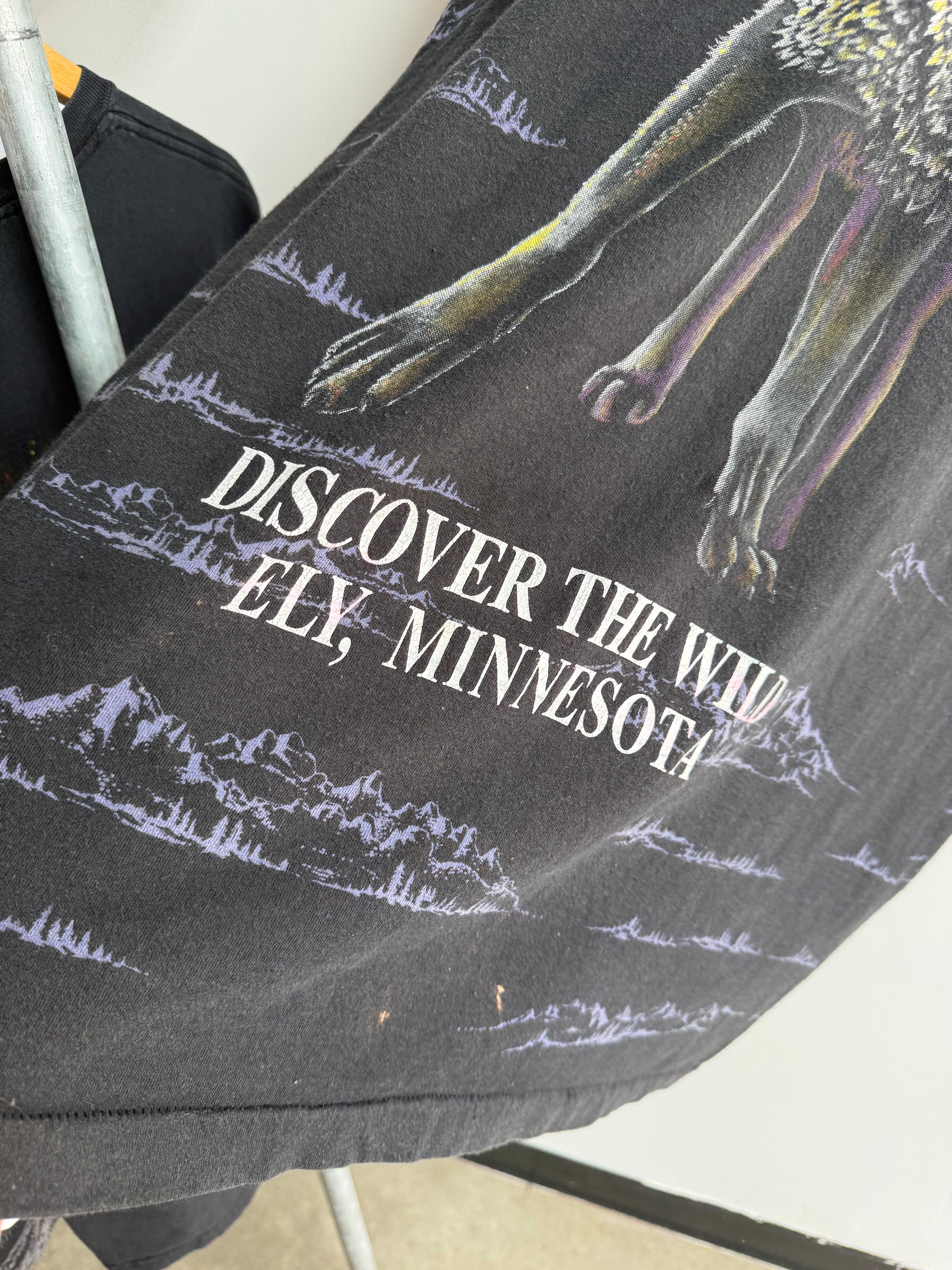 (XL) Discover the Wild Wolf Tee