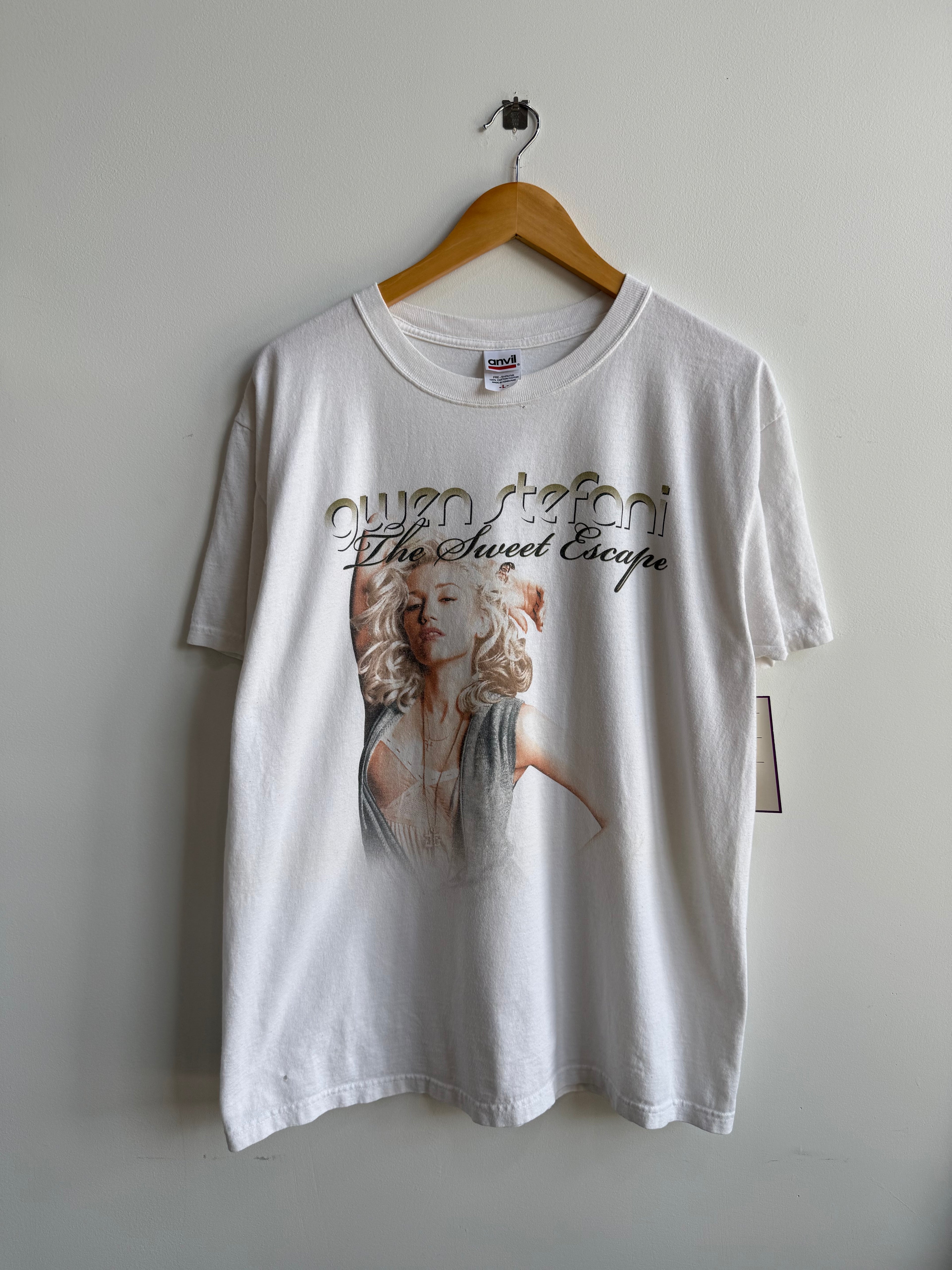 (L) Gwen Stefani Tee