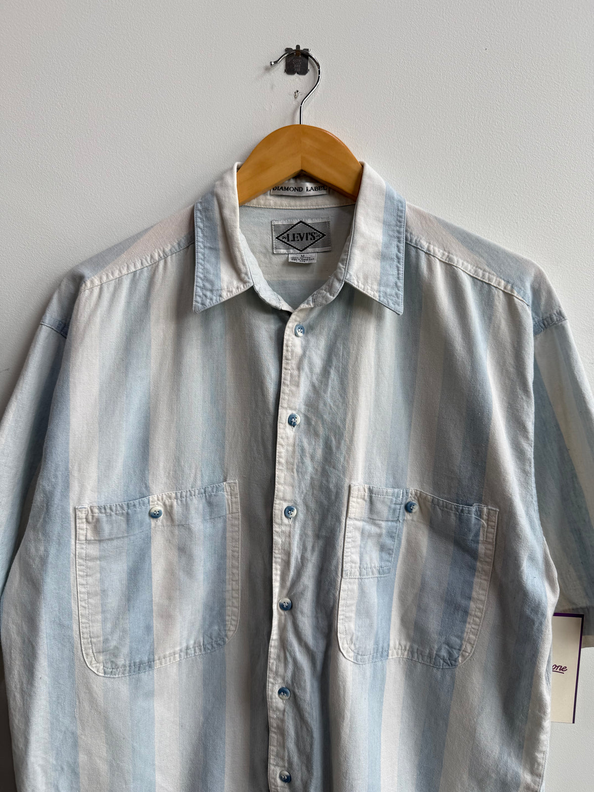(L) Levis Button Up Shirt