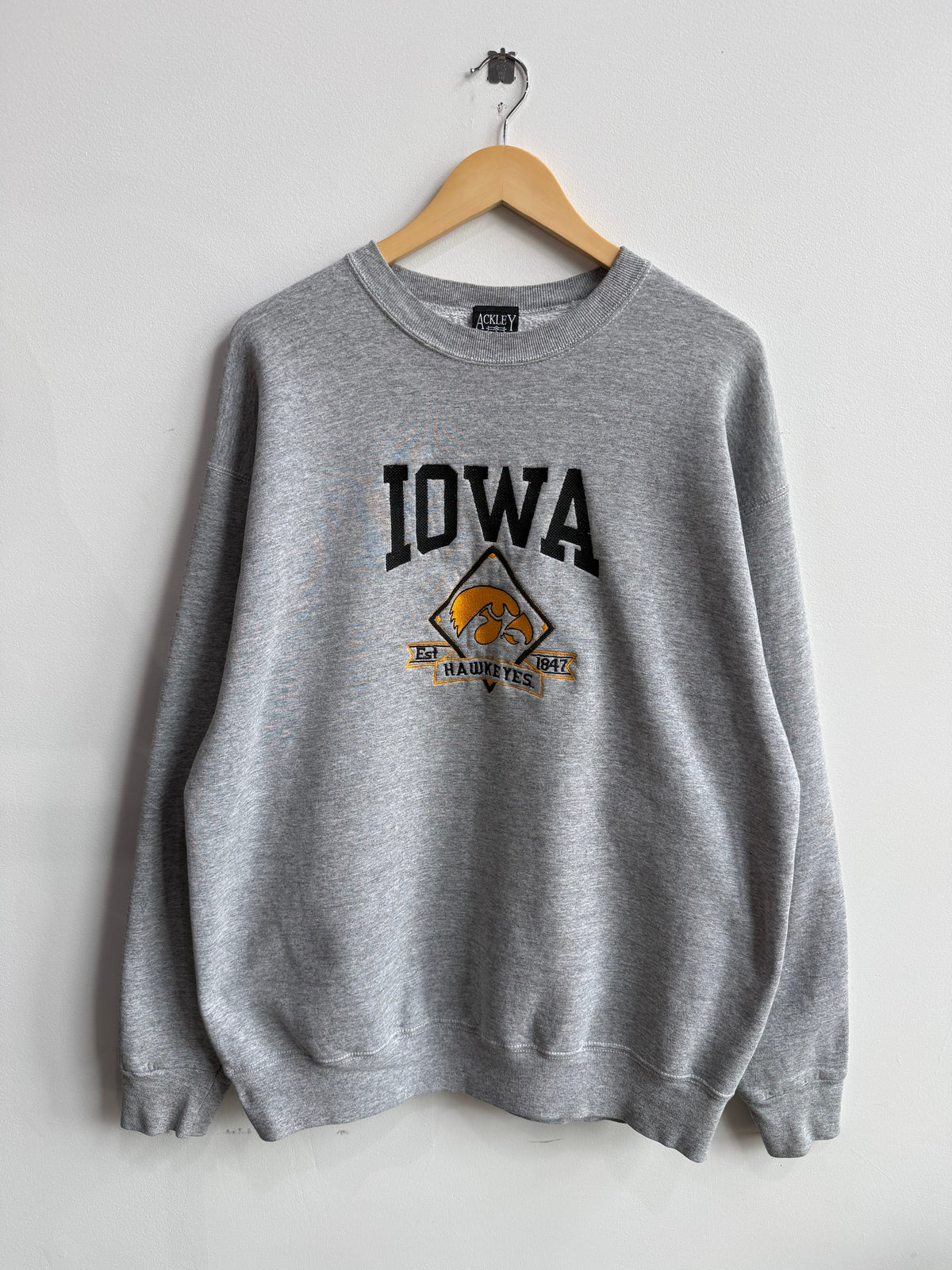 (XL) Iowa Hawkeyes Crew