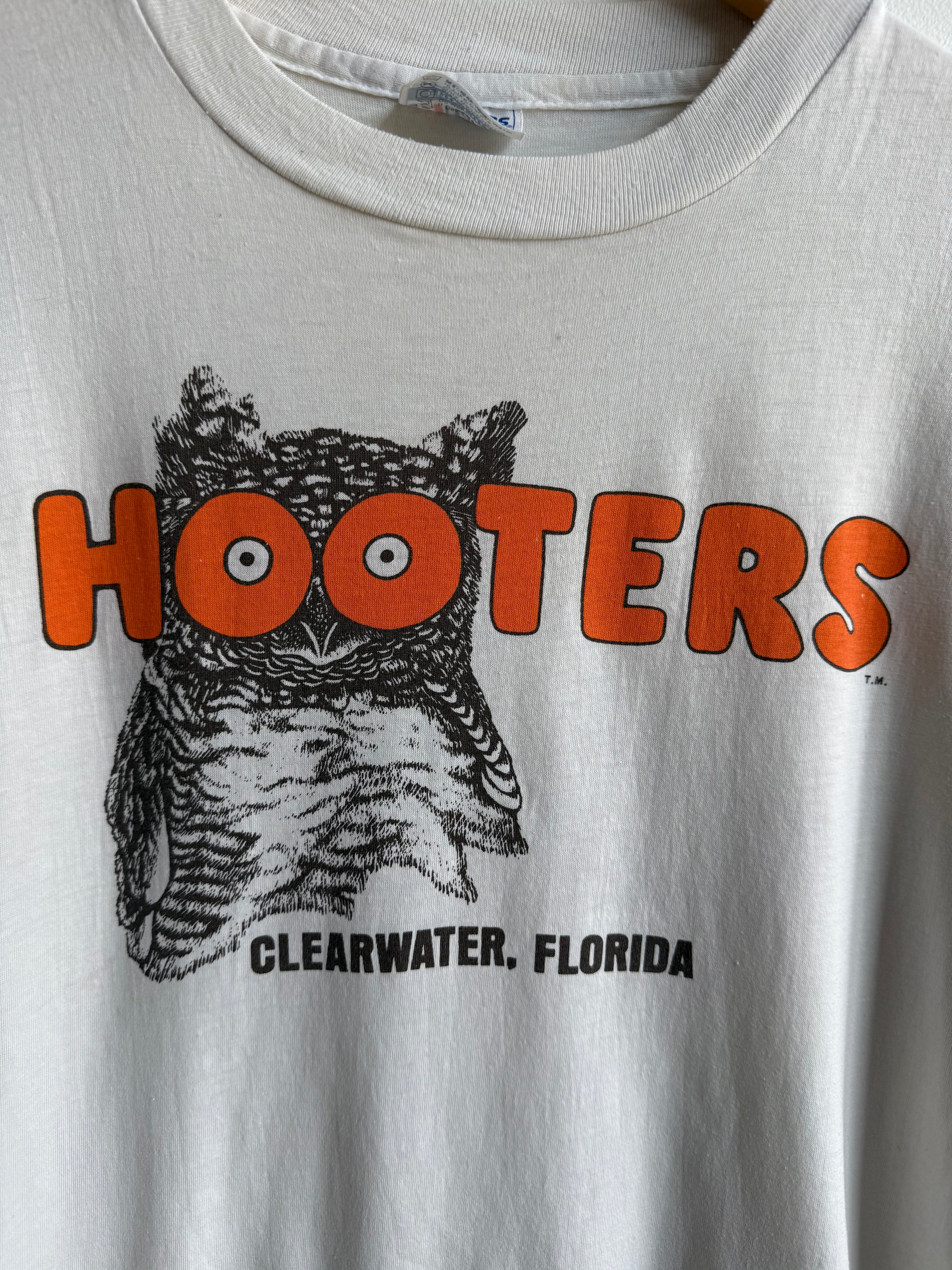 (XL) Hooters Clearwater Tee