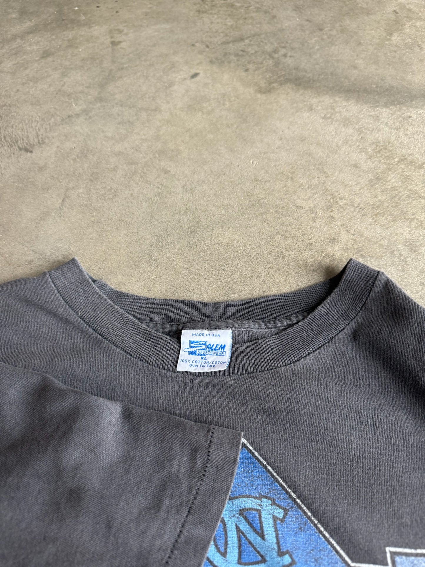 (XL) North Carolina Tar Heels Basketball Tee