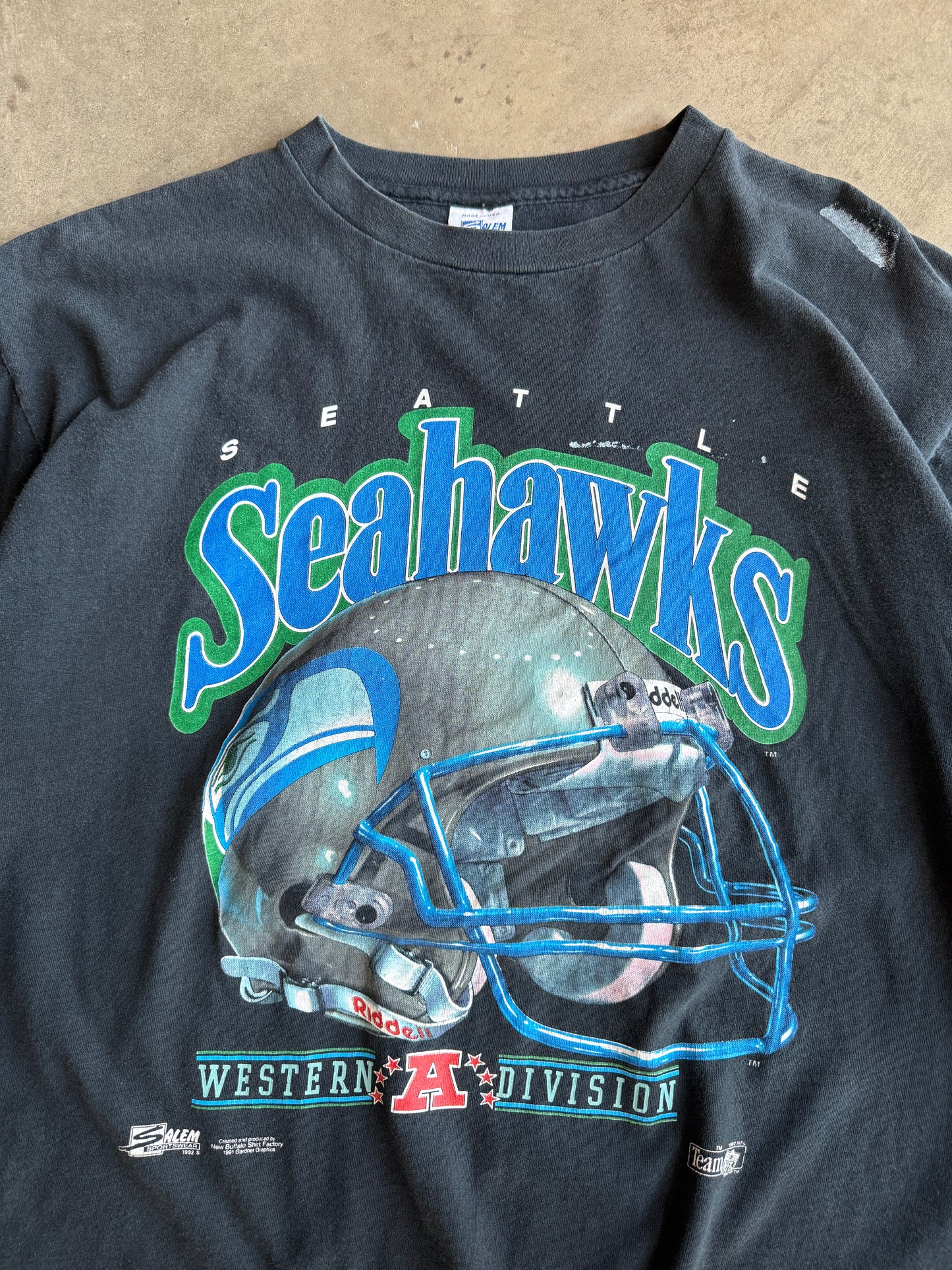 (XL) Seattle Seahawks Big Helmet Tee