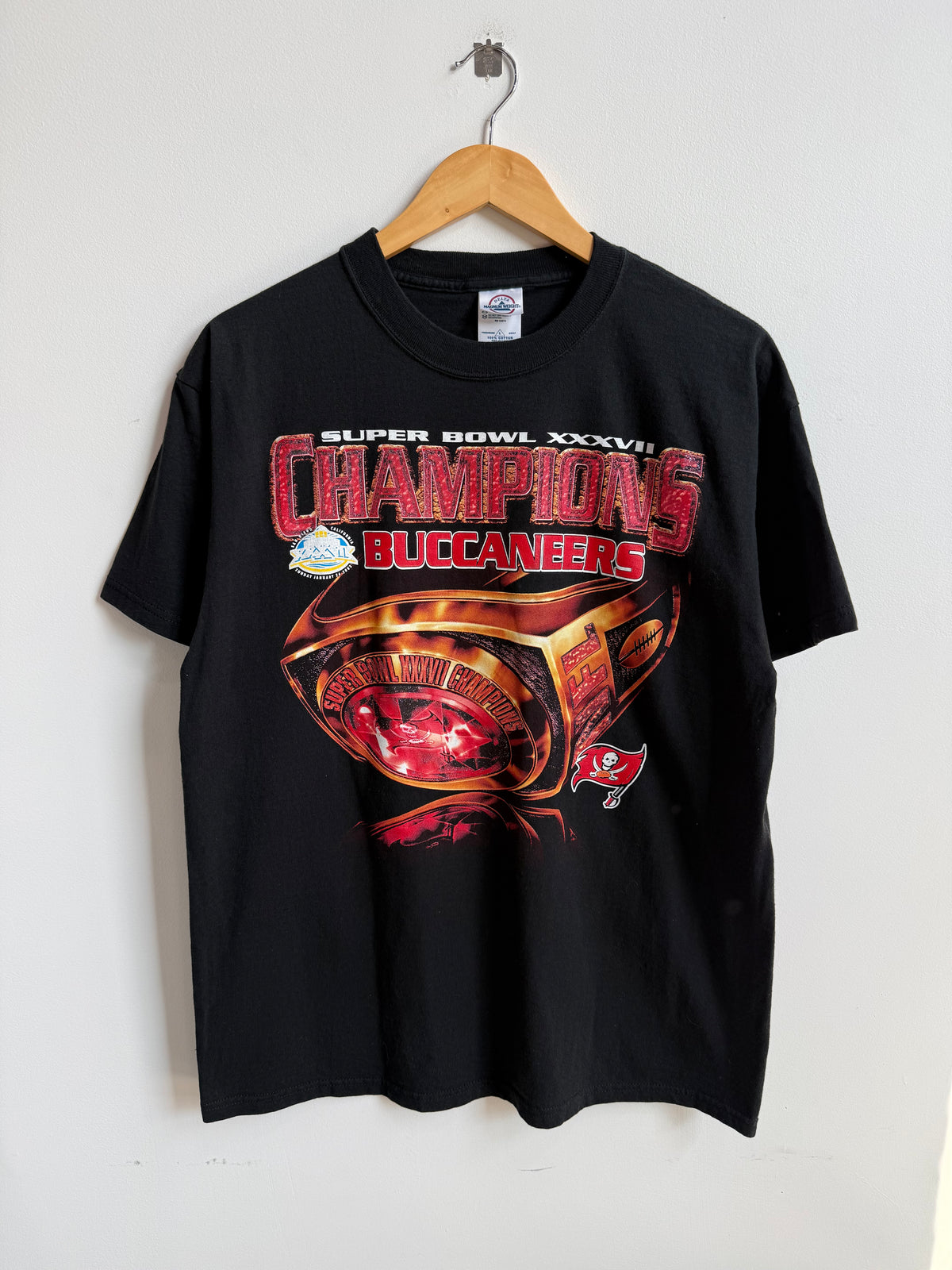 (L) Tampa Bay Buccaneers Super Bowl Ring Tee