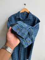 (L) Guess Jeans Button Down Shirt