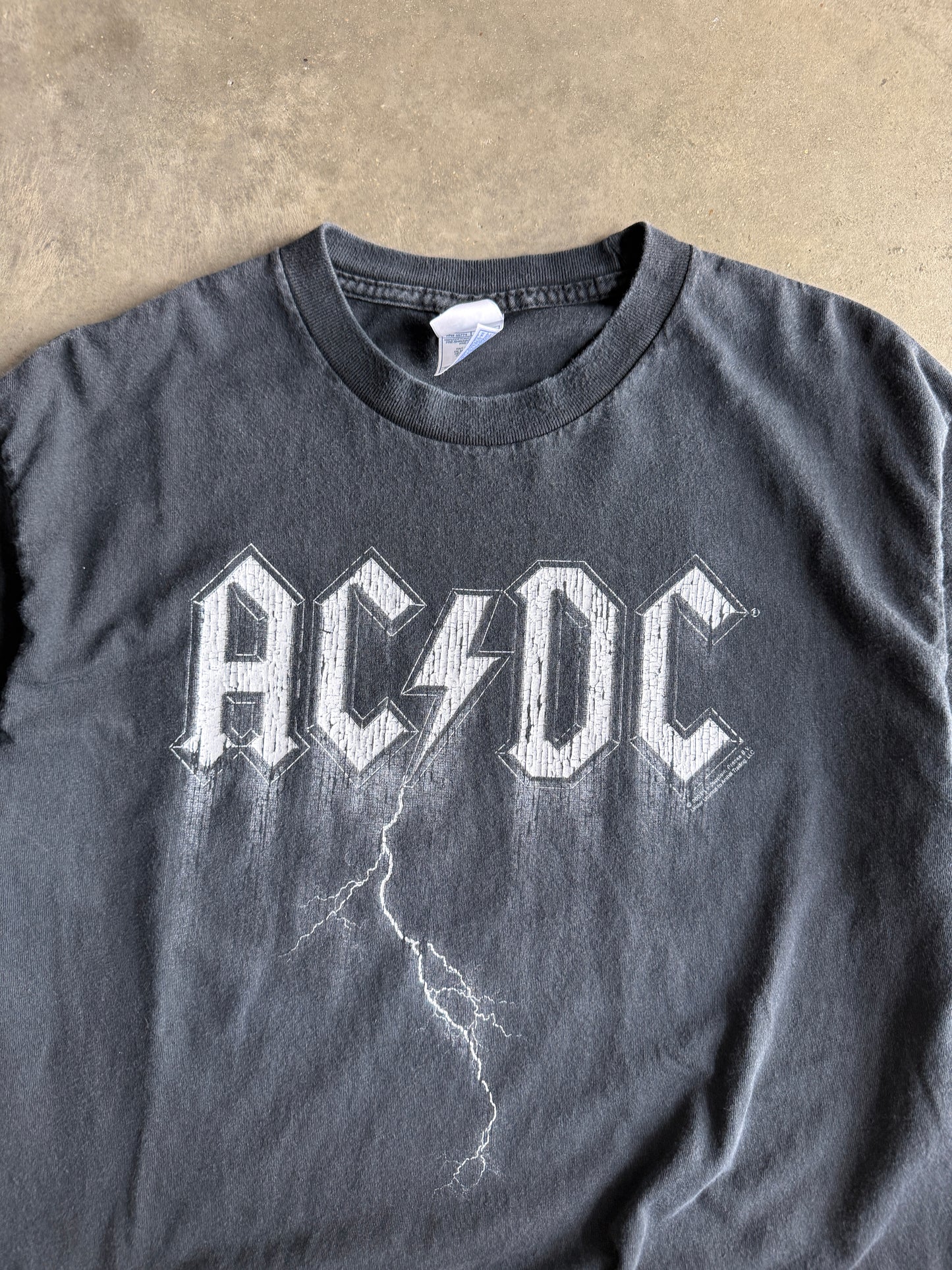 (L) AC/DC Tee