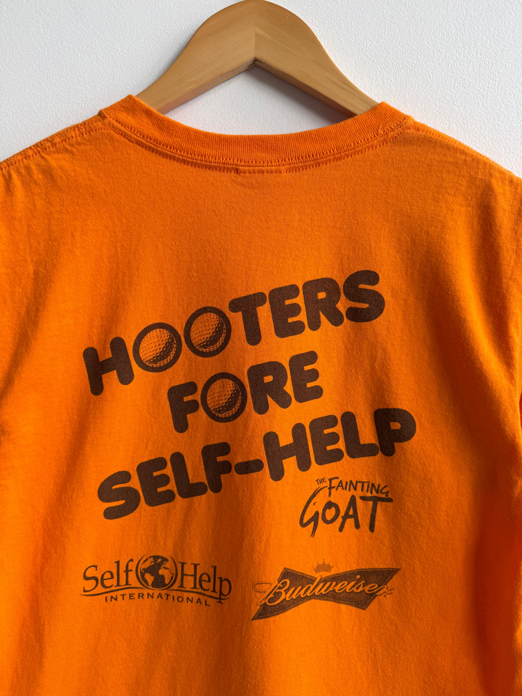 (M) Hooter’s Waverly Tee