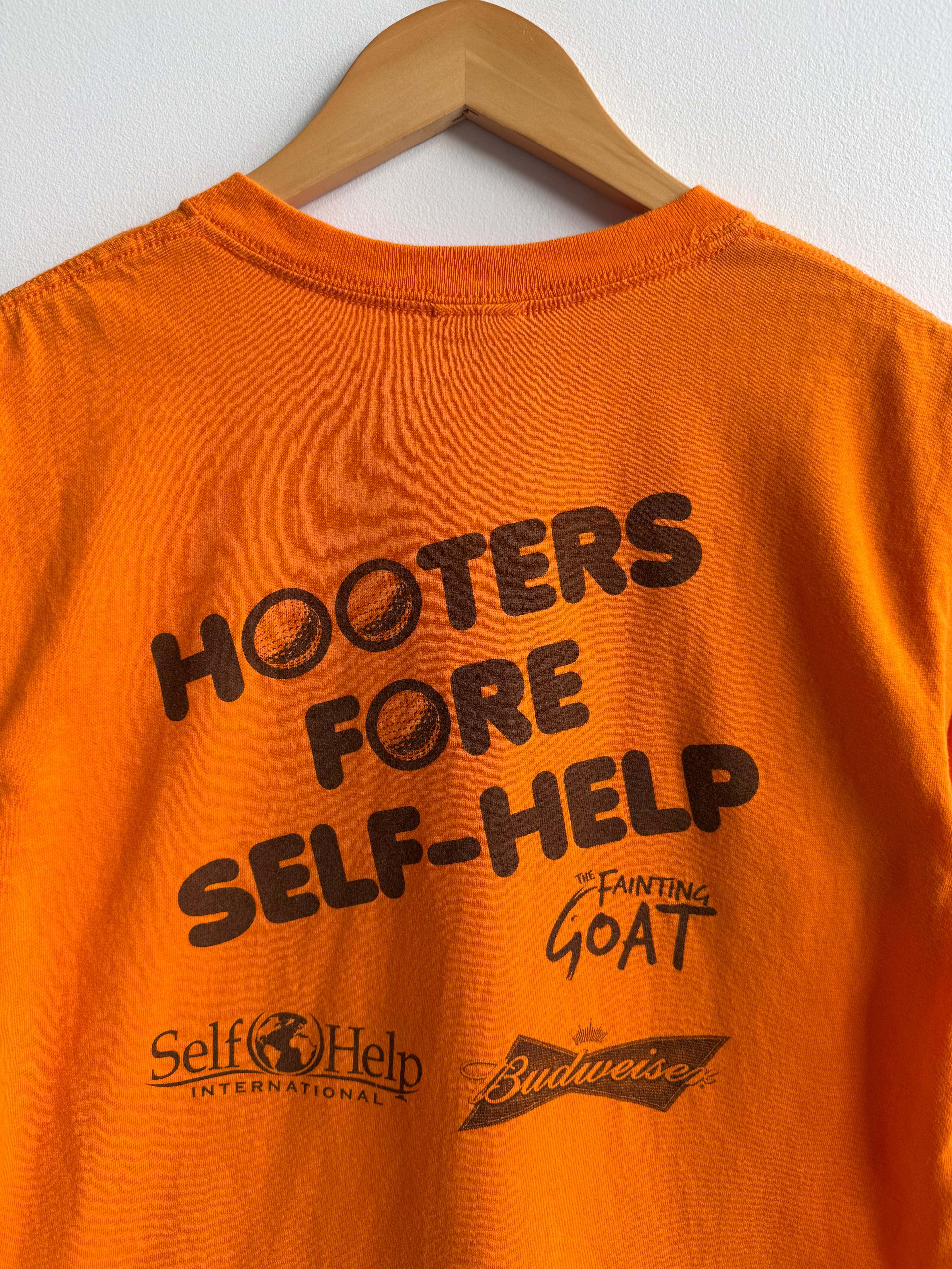 (M) Hooter’s Waverly Tee