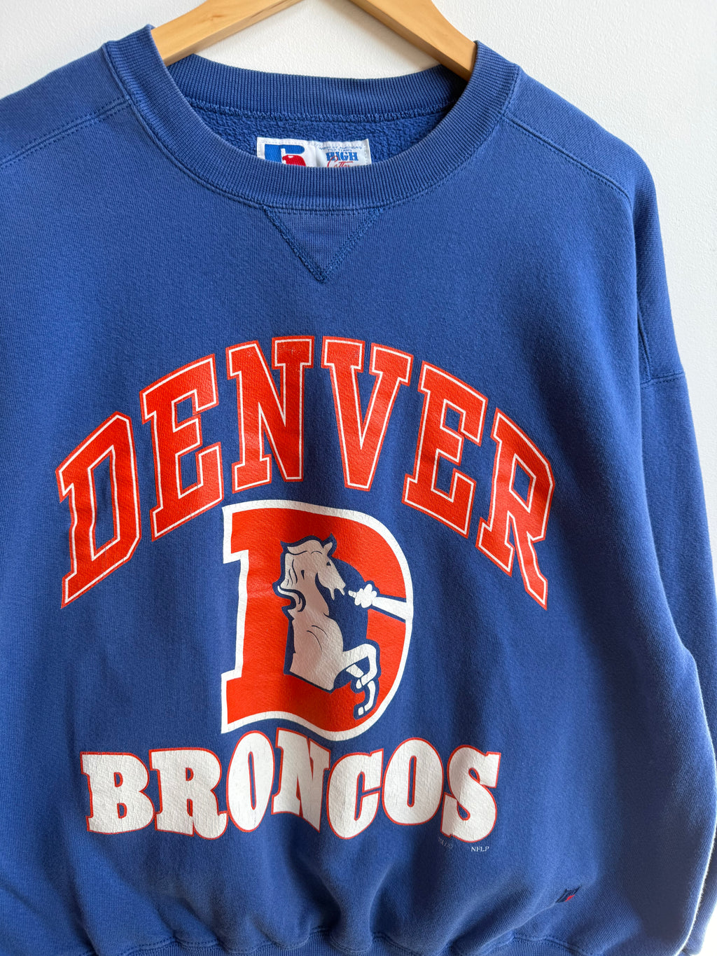 (XL) Denver Broncos Russell Crew