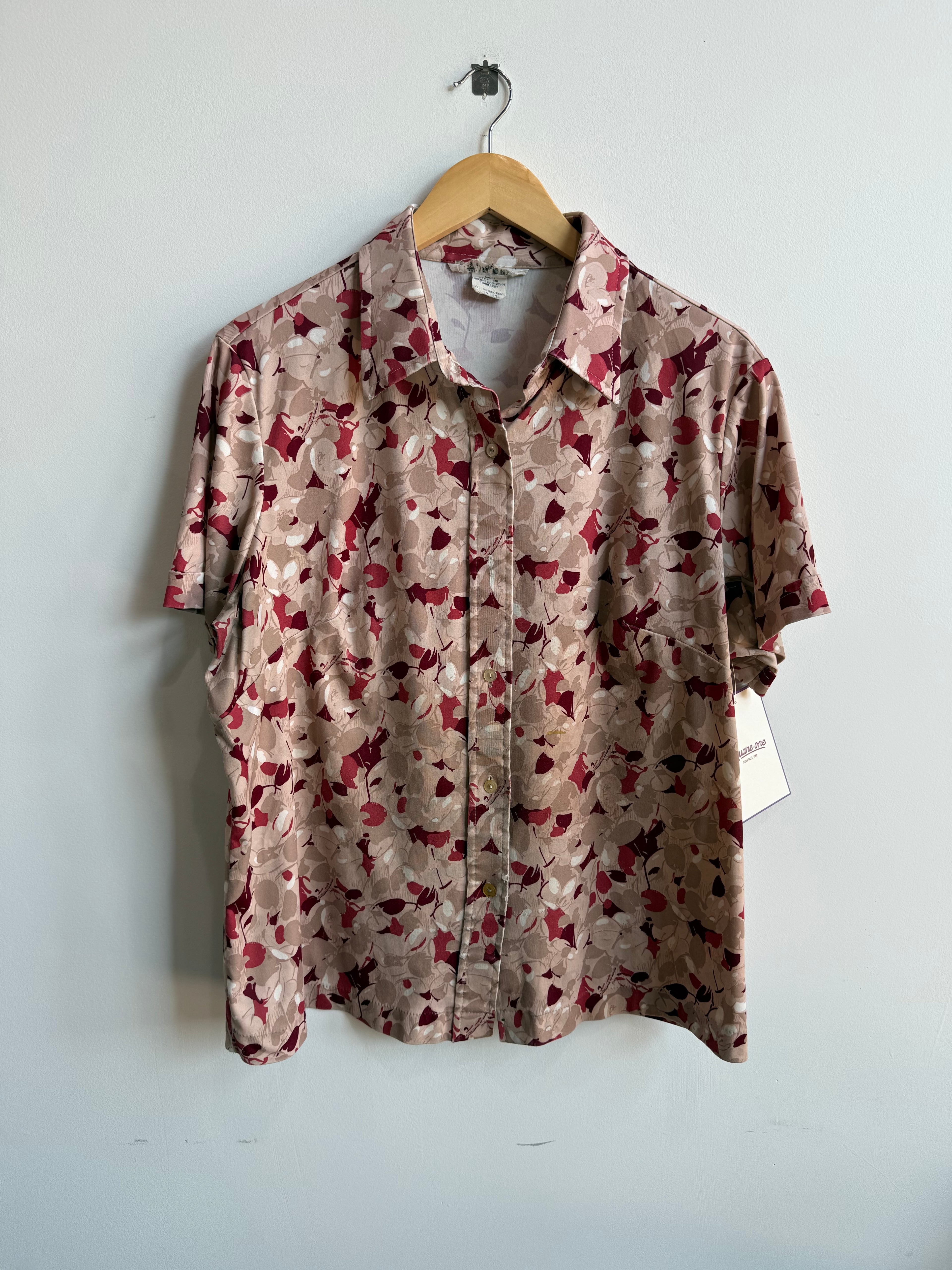 (L) Floral Button Up Shirt