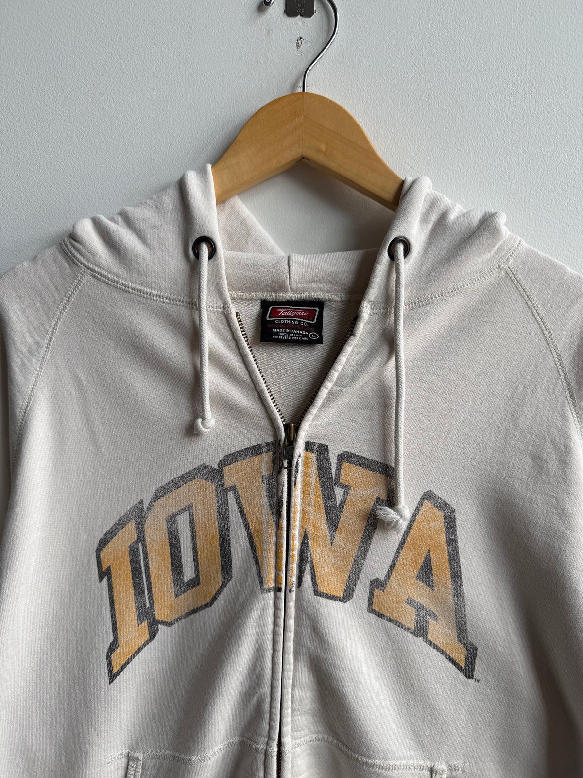 (L) Iowa Hawkeyes Hoodie