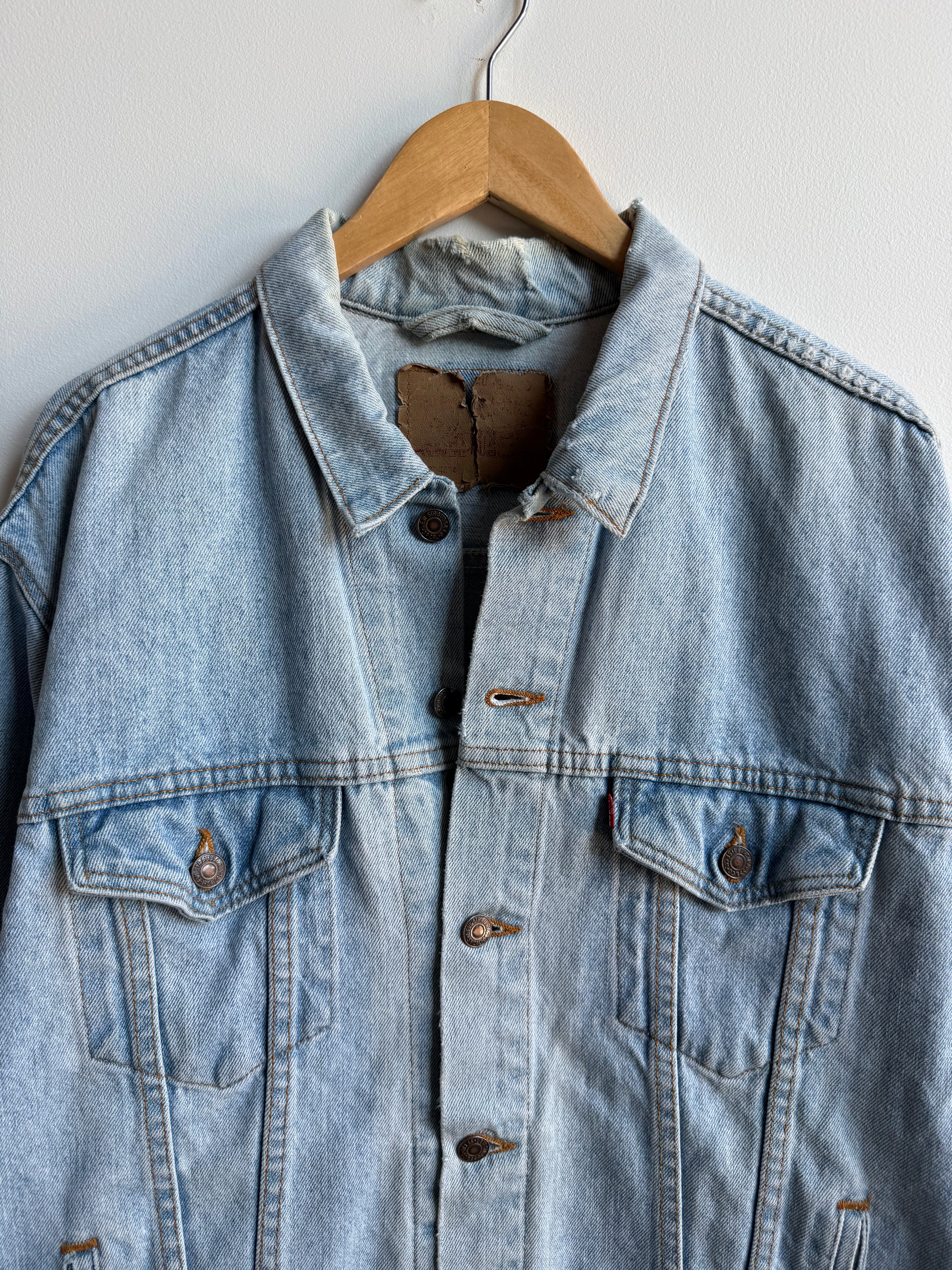 (XL) Levi’s Denim Jacket