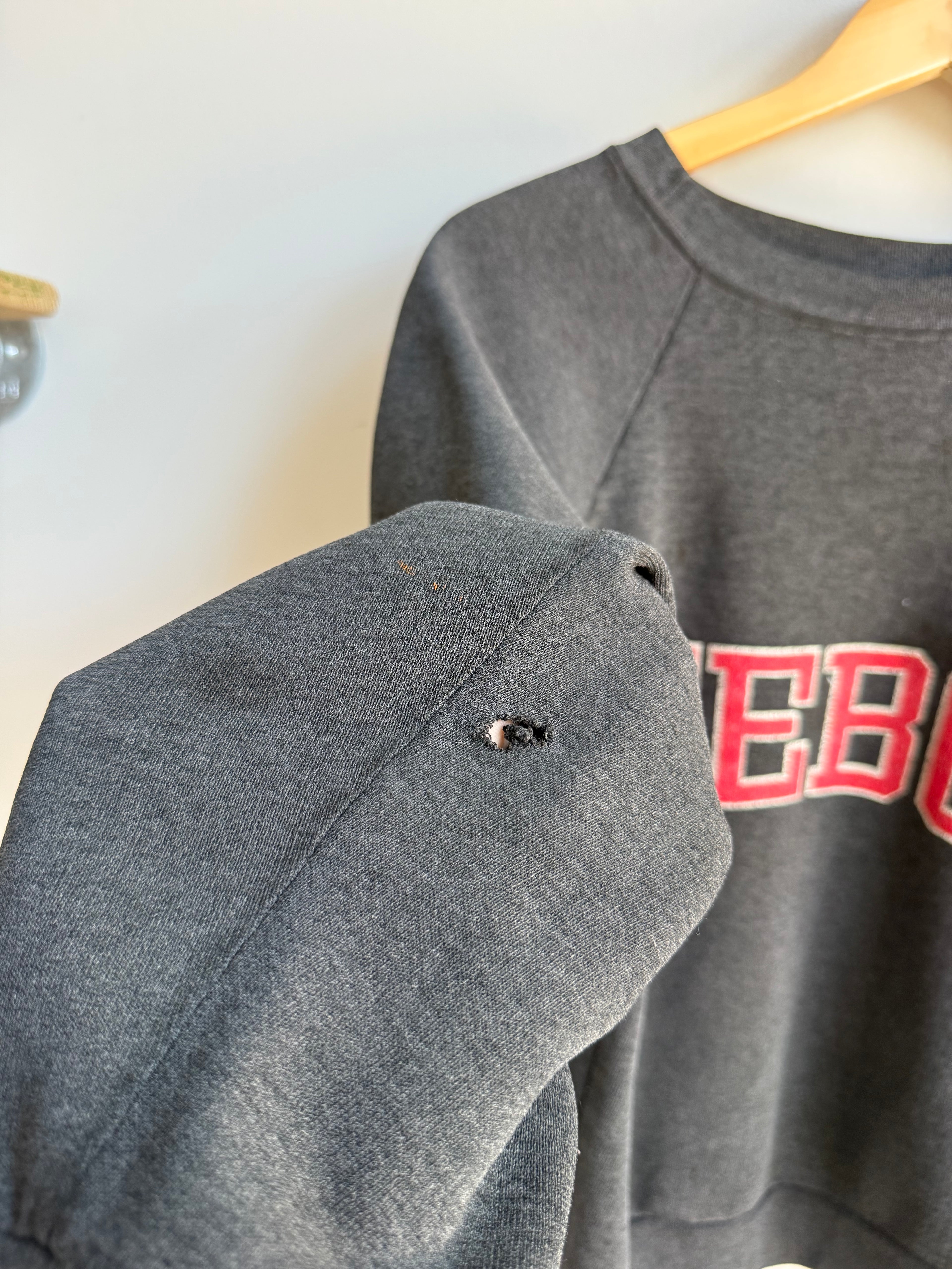 (M) Reebok Crewneck