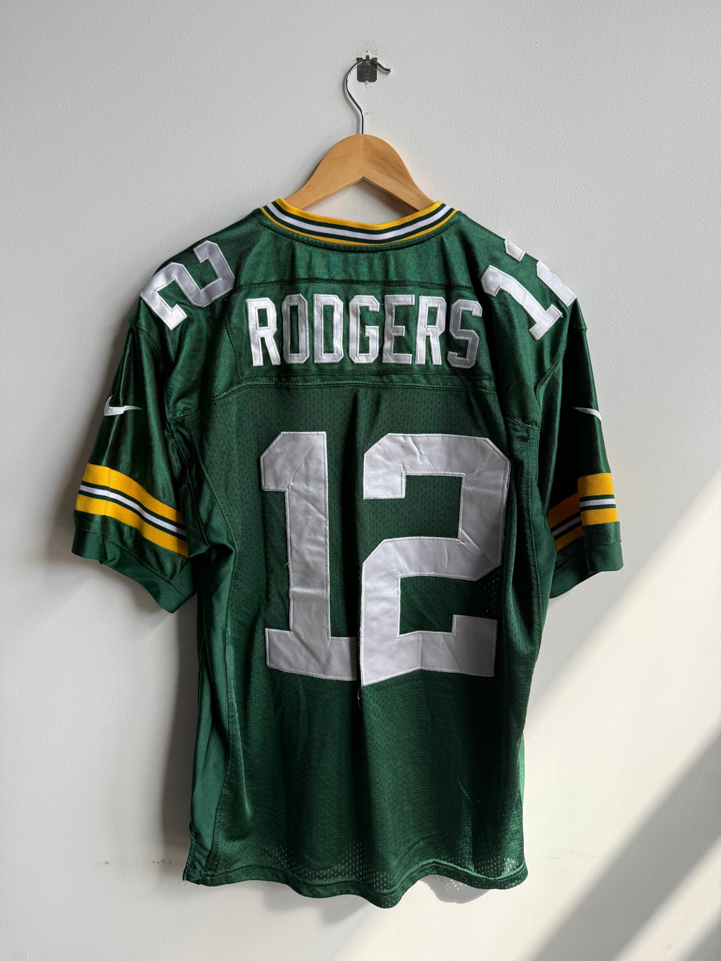 (L) Green Bay Packers Aaron Rodger’s Jersey