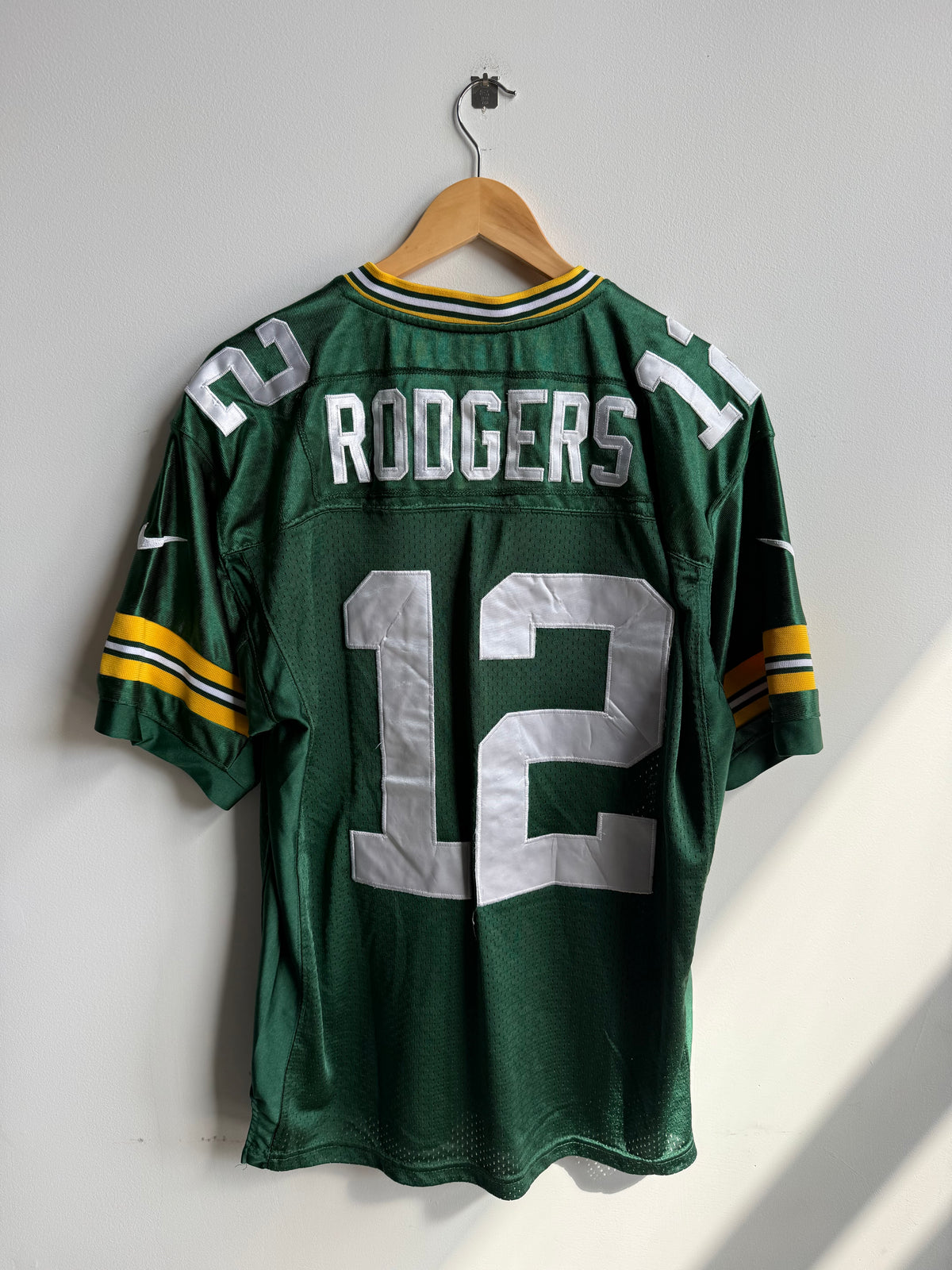 (L) Green Bay Packers Aaron Rodger’s Jersey