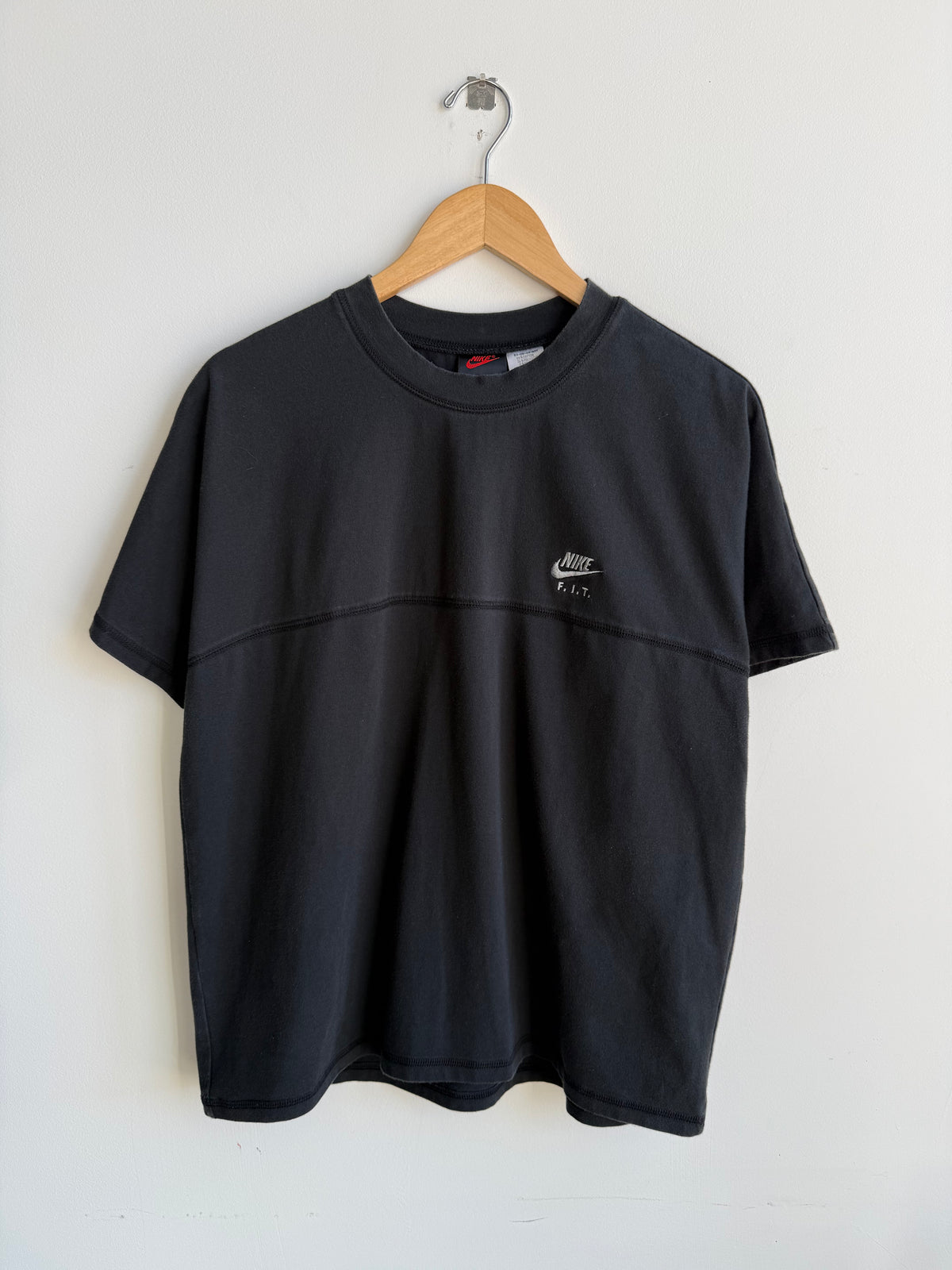 (L) Nike FIT Tee