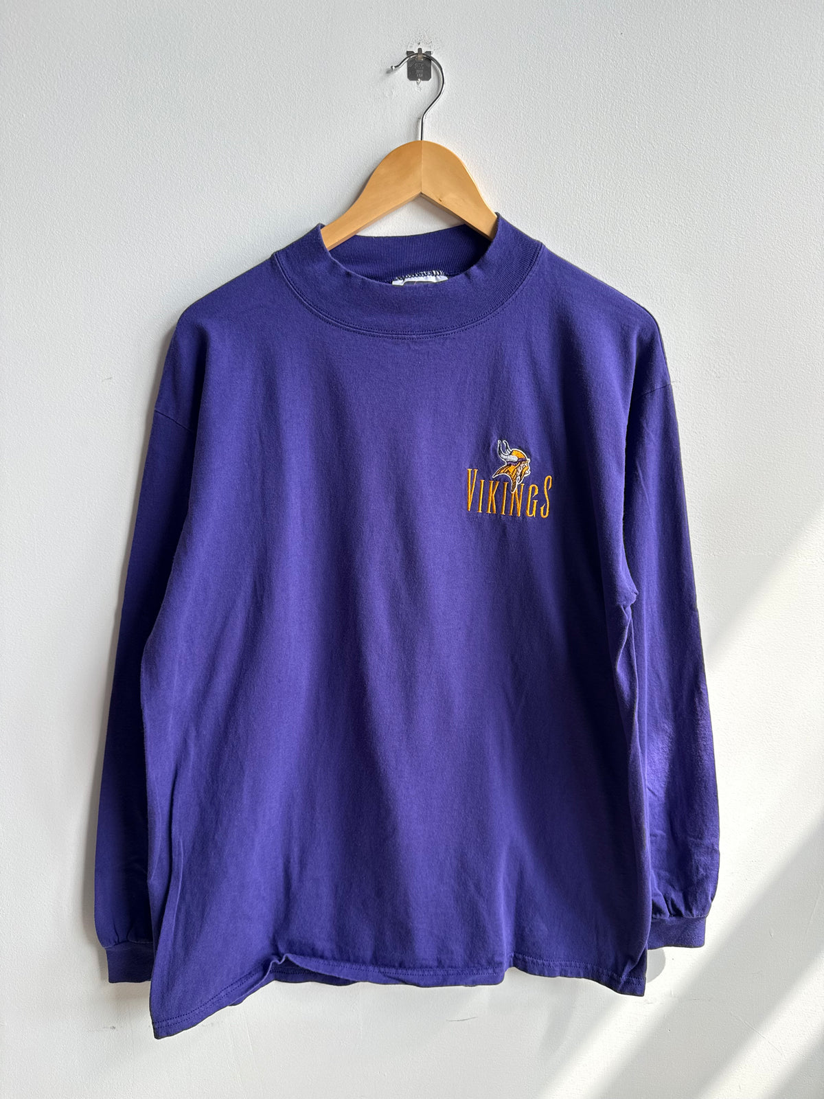 (L) Minnesota Vikings Mock Neck Tee