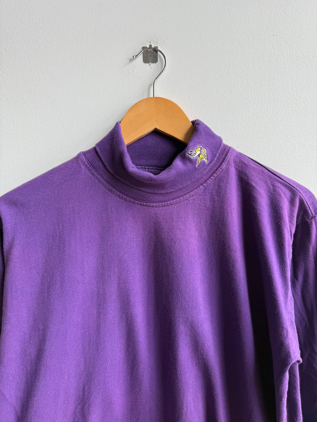 (M) Minnesota Vikings Turtleneck Tee
