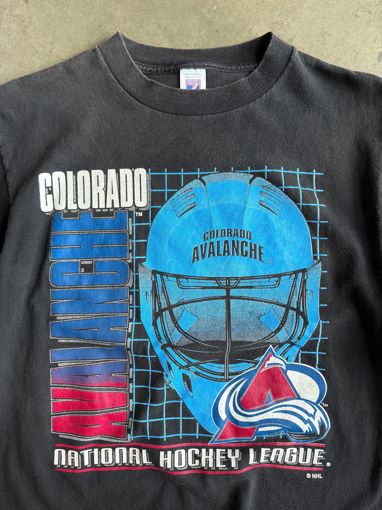 (L) Colorado Avalanche Tee
