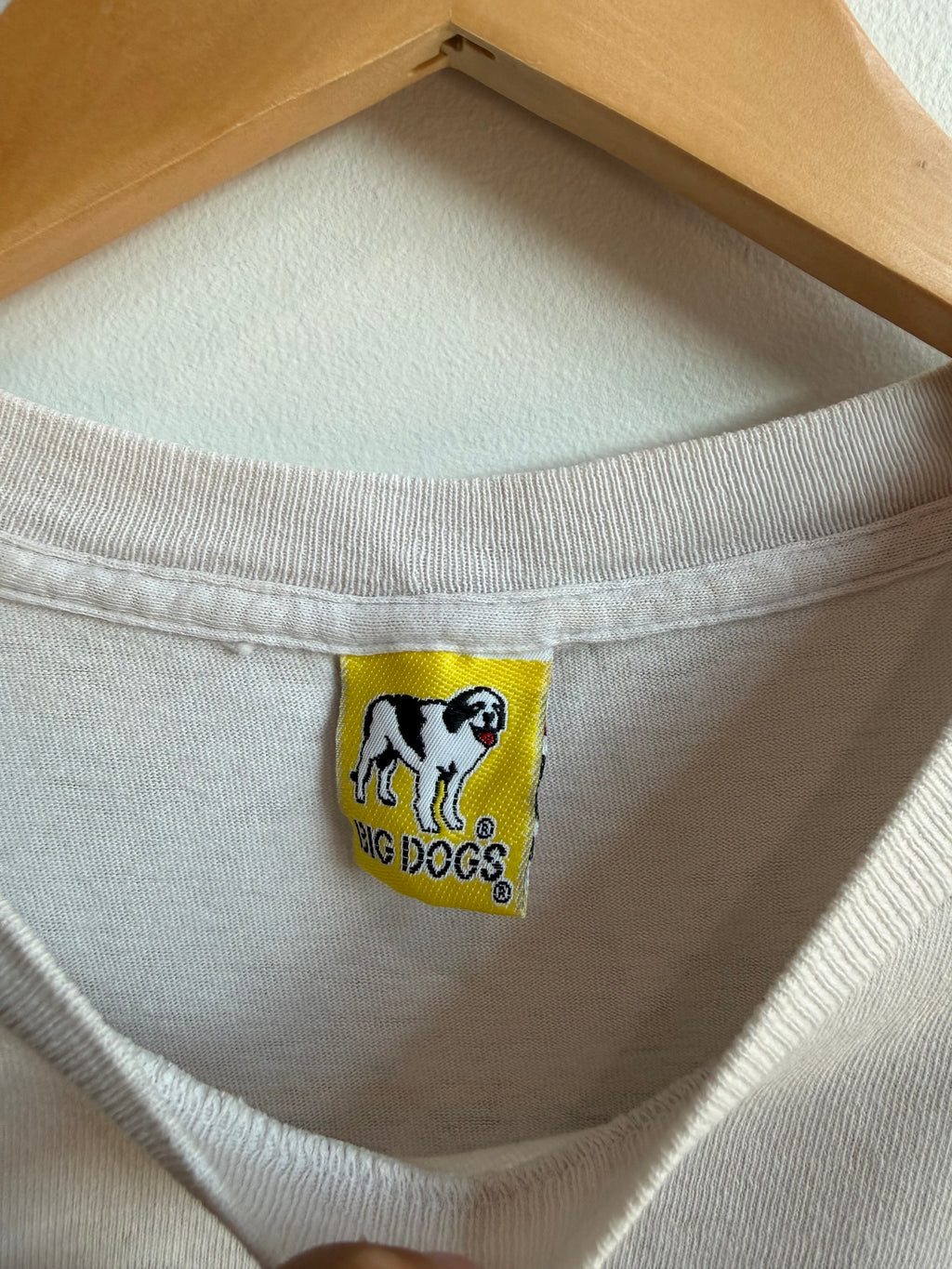 (L) Big Dogs Casino Tee