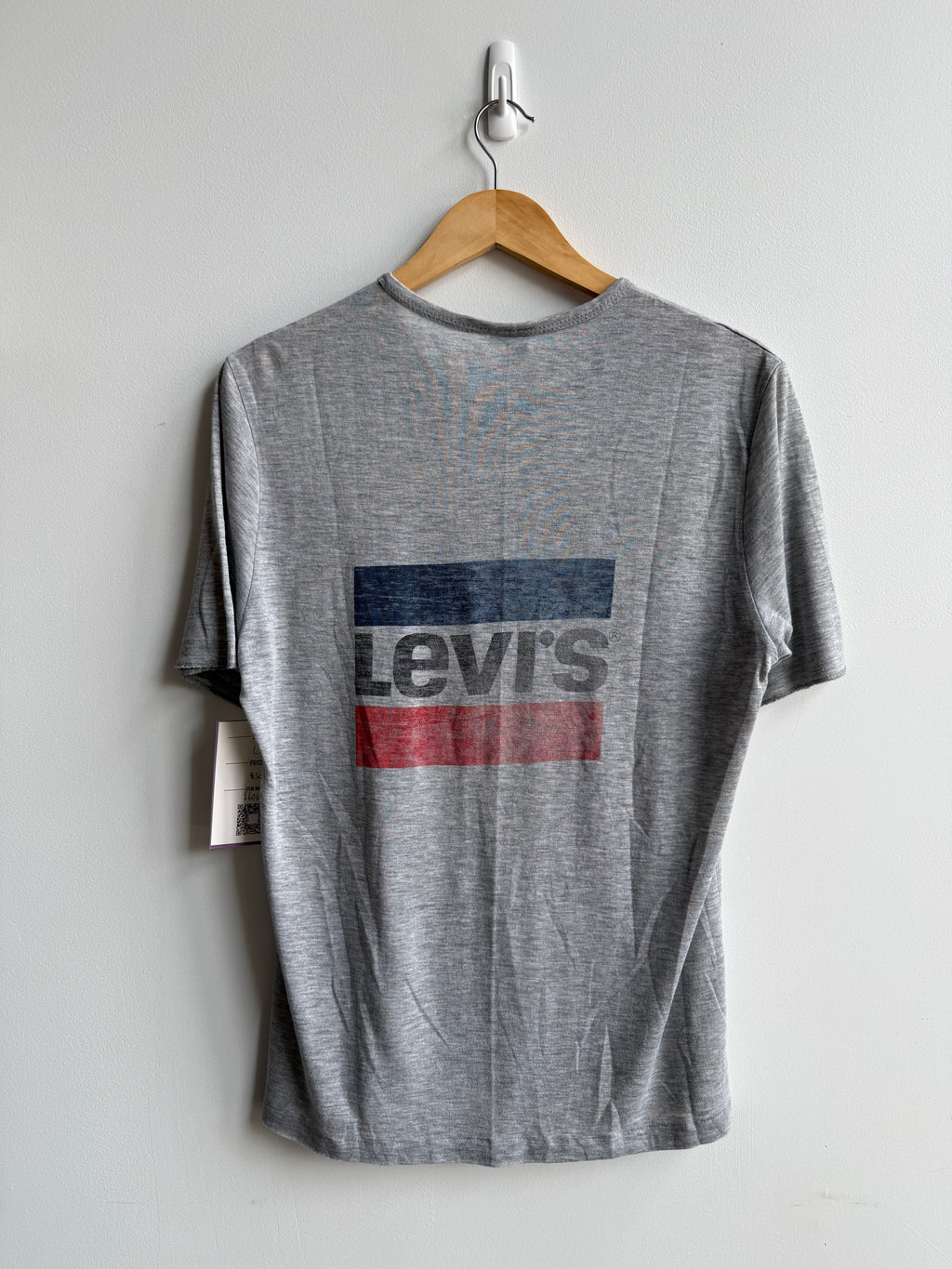 (L) Levi’s USA Tee