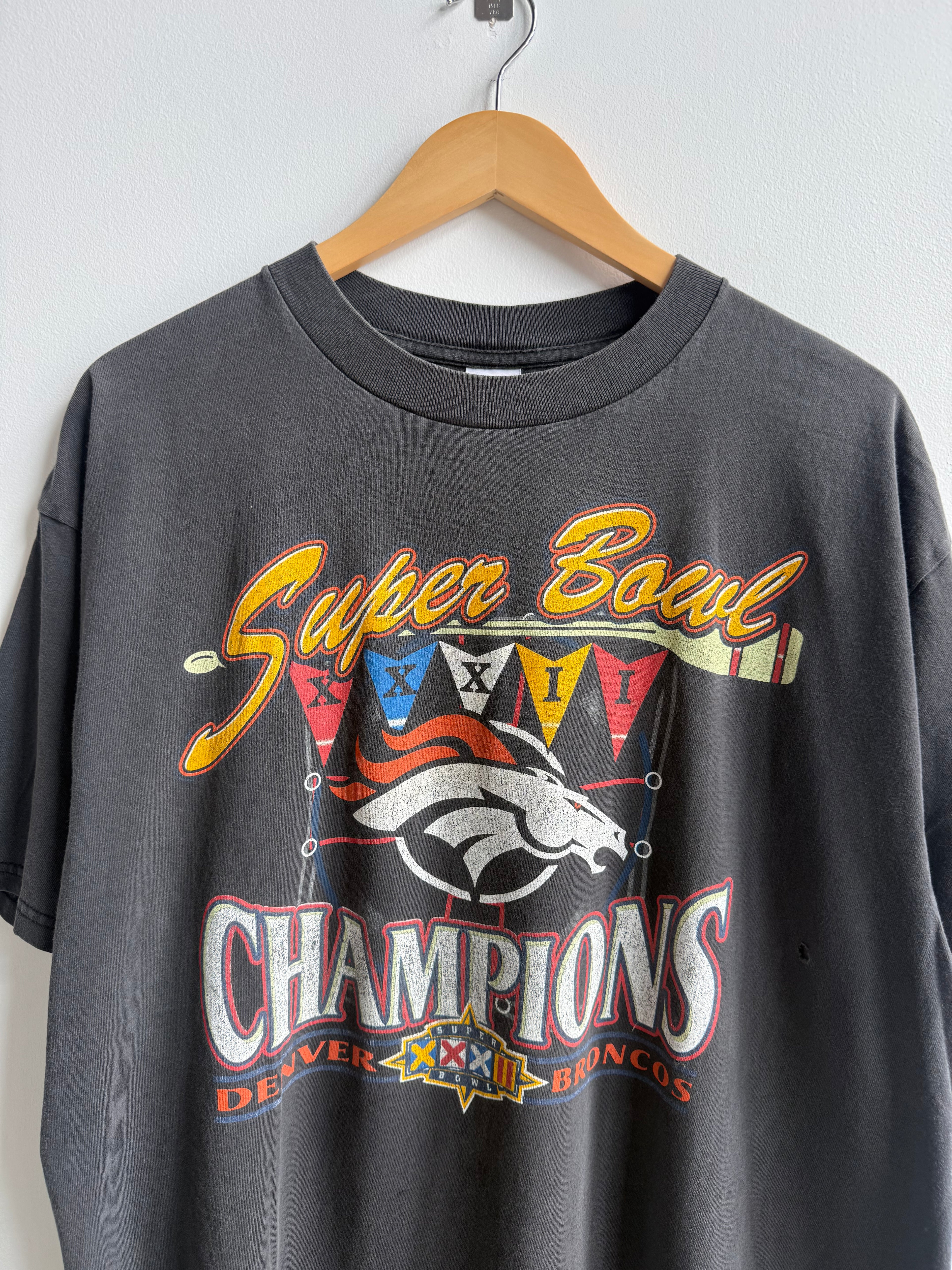(XL) Denver Broncos Tee