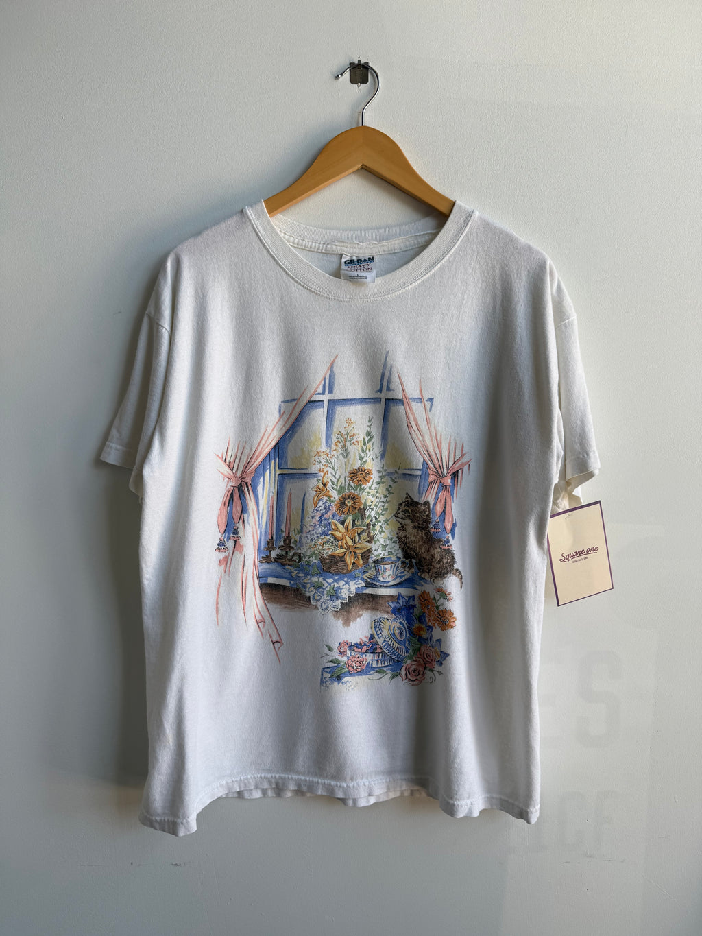 (L) Cat Tee