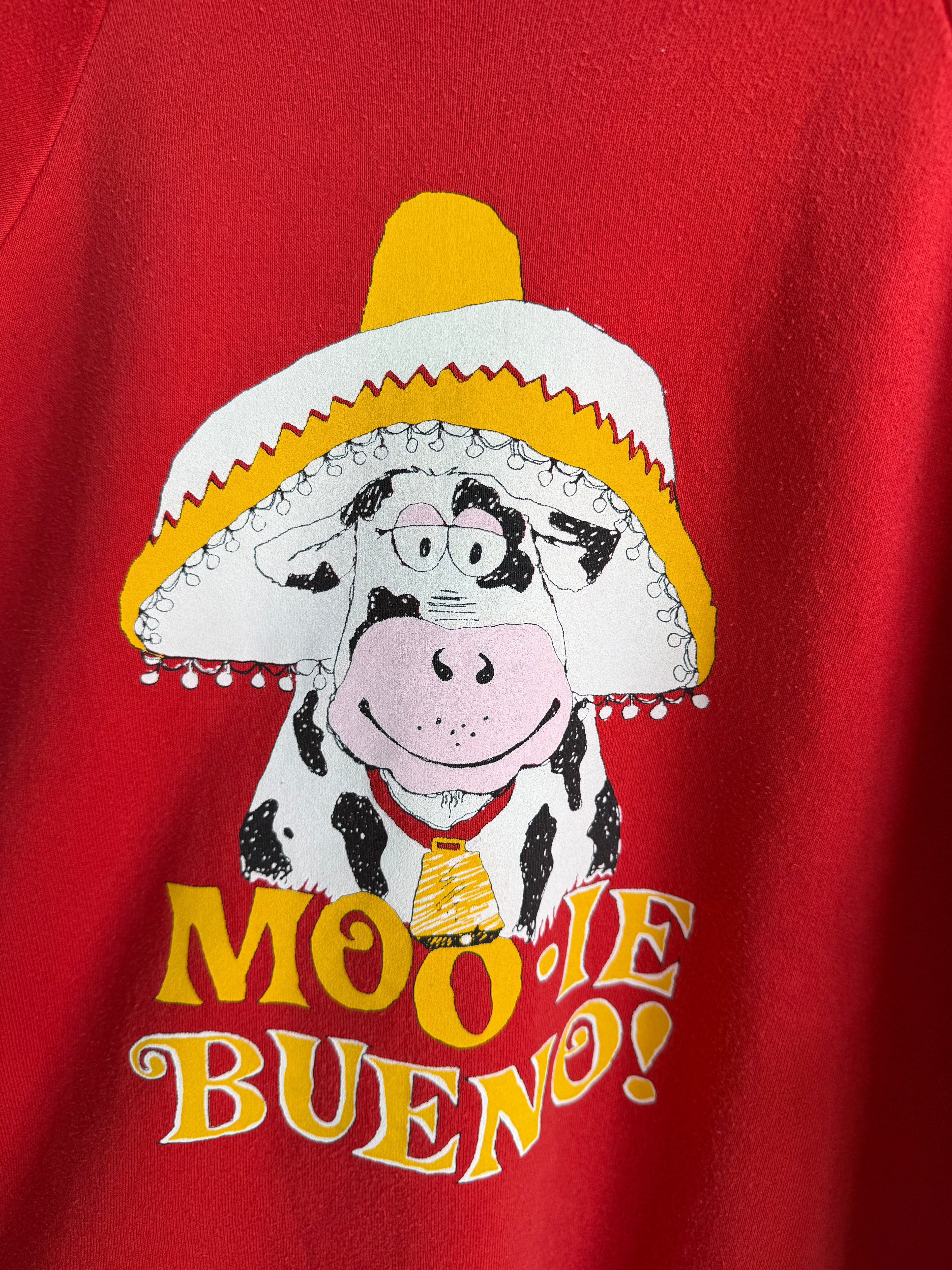 (XL) Moo-ie Bueno Crew