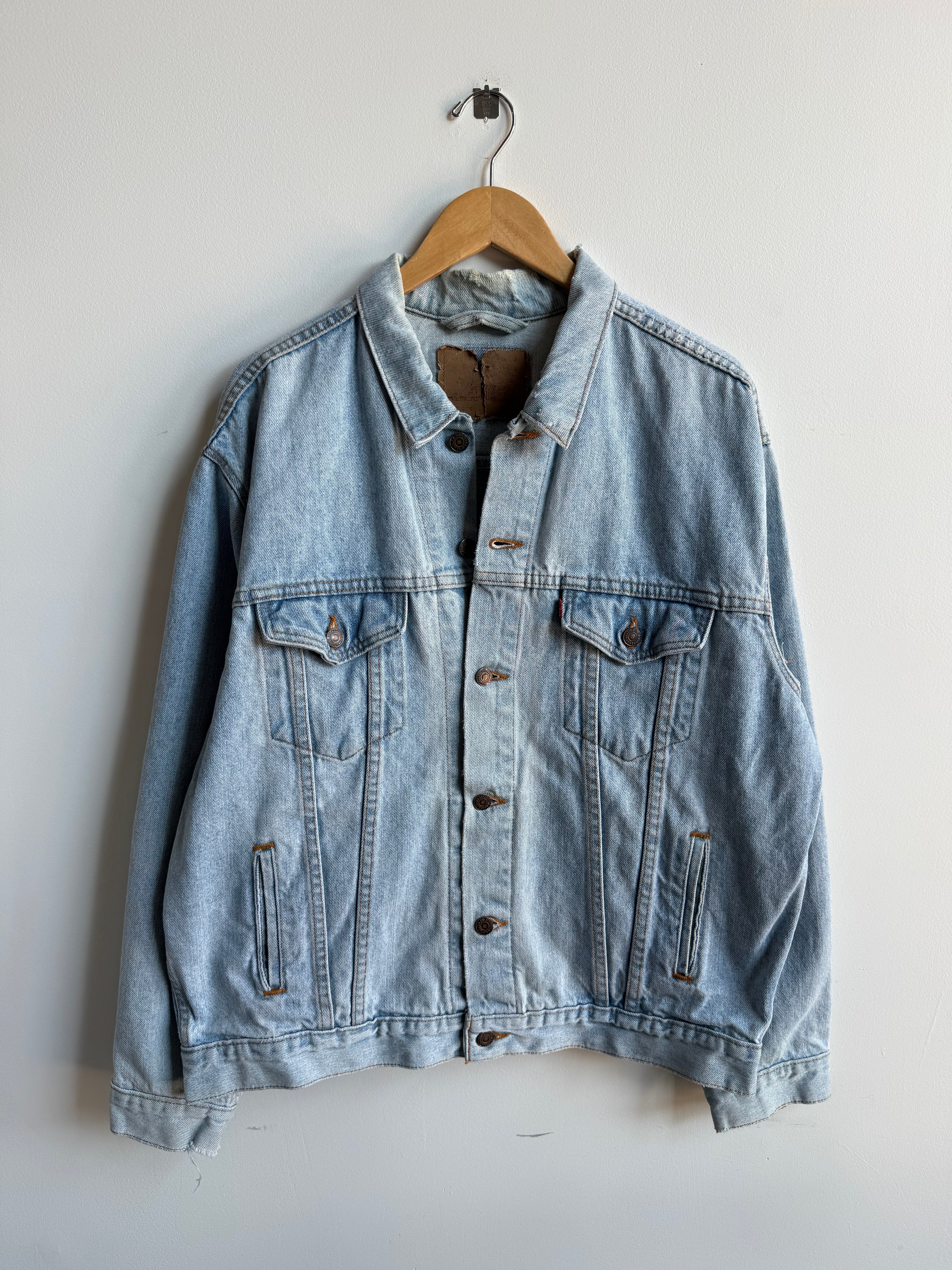 (XL) Levi’s Denim Jacket