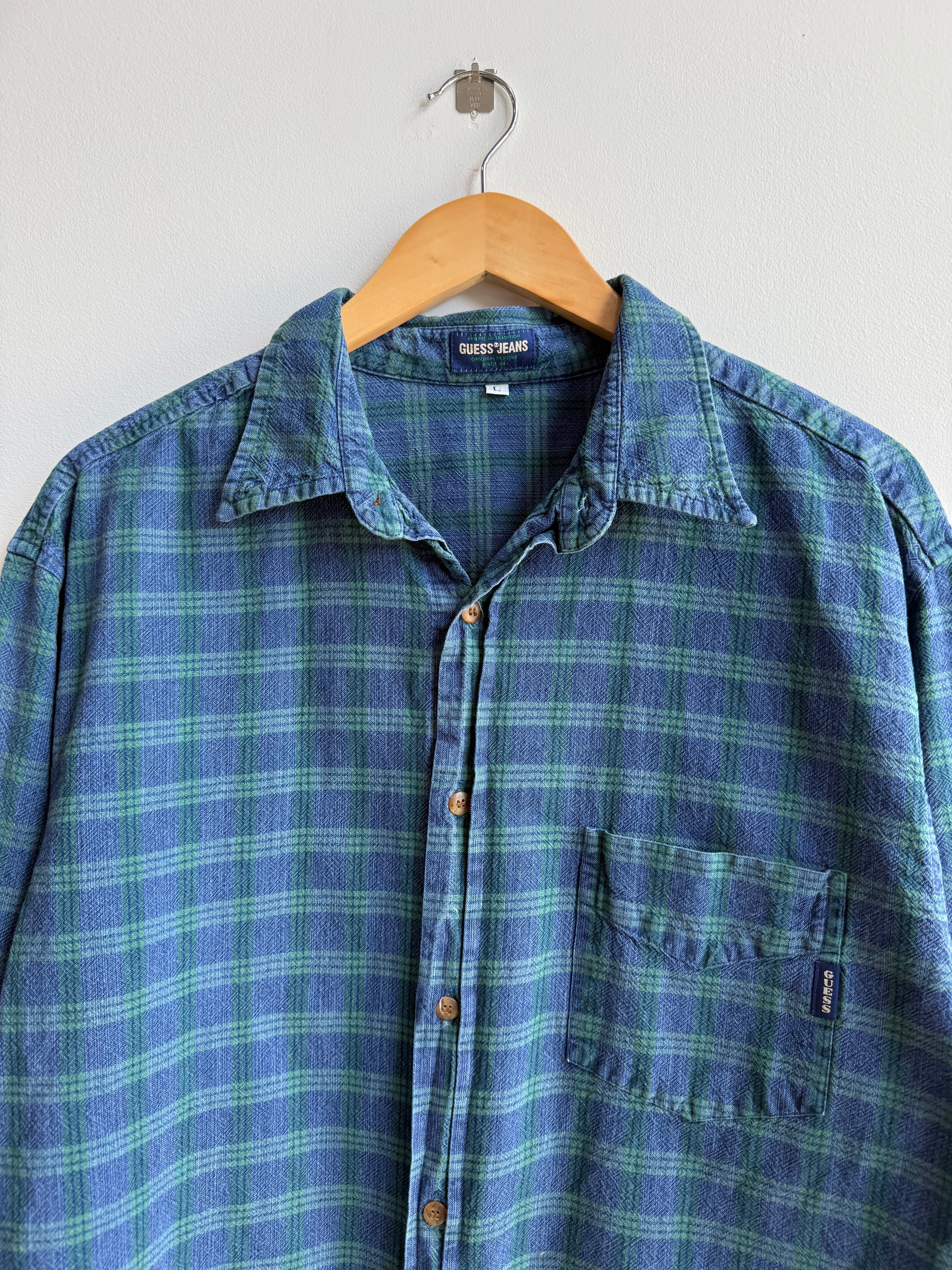 (L) Guess Jeans Button Down Shirt