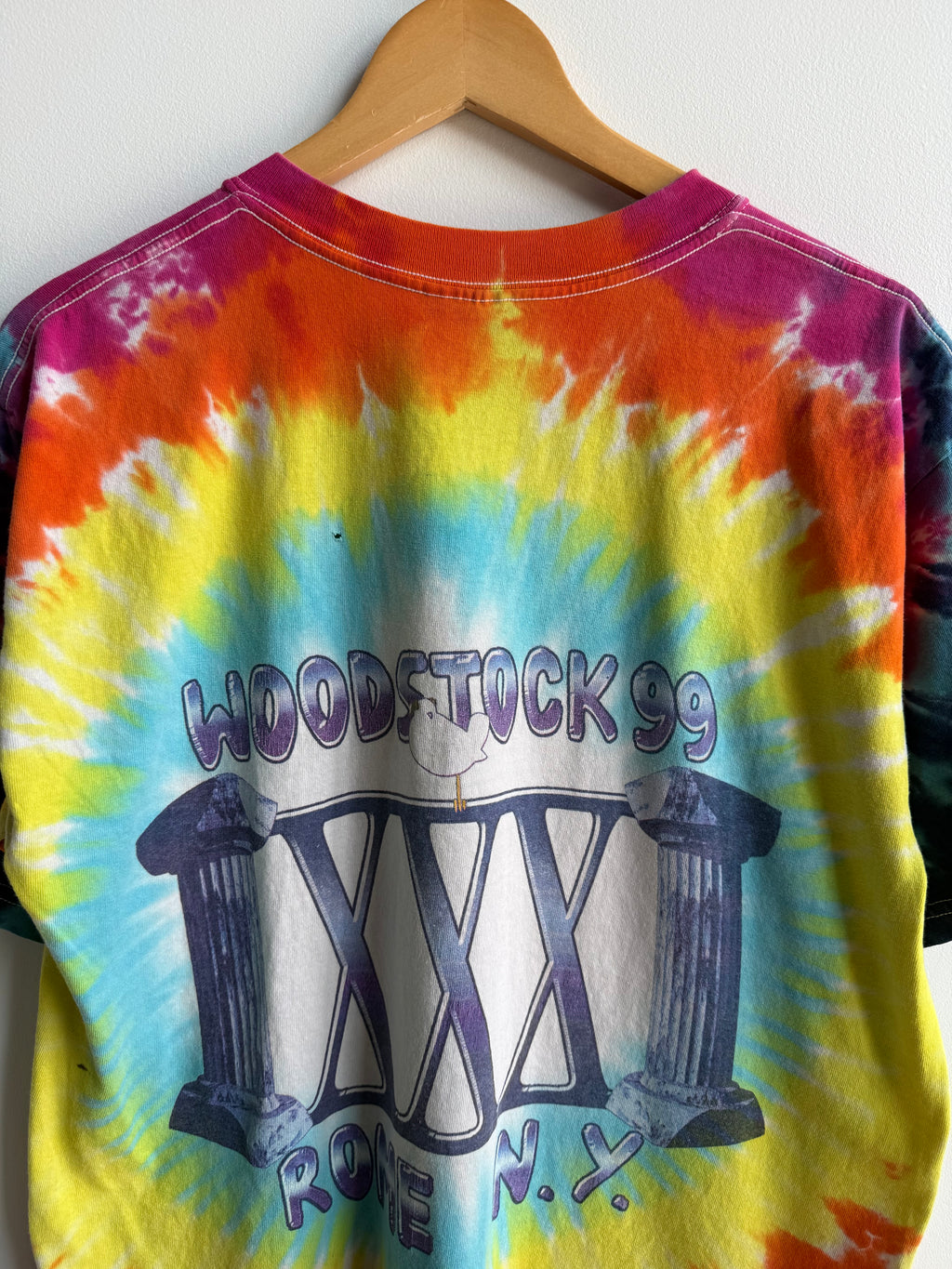 (L) Woodstock Tie Dye Tee