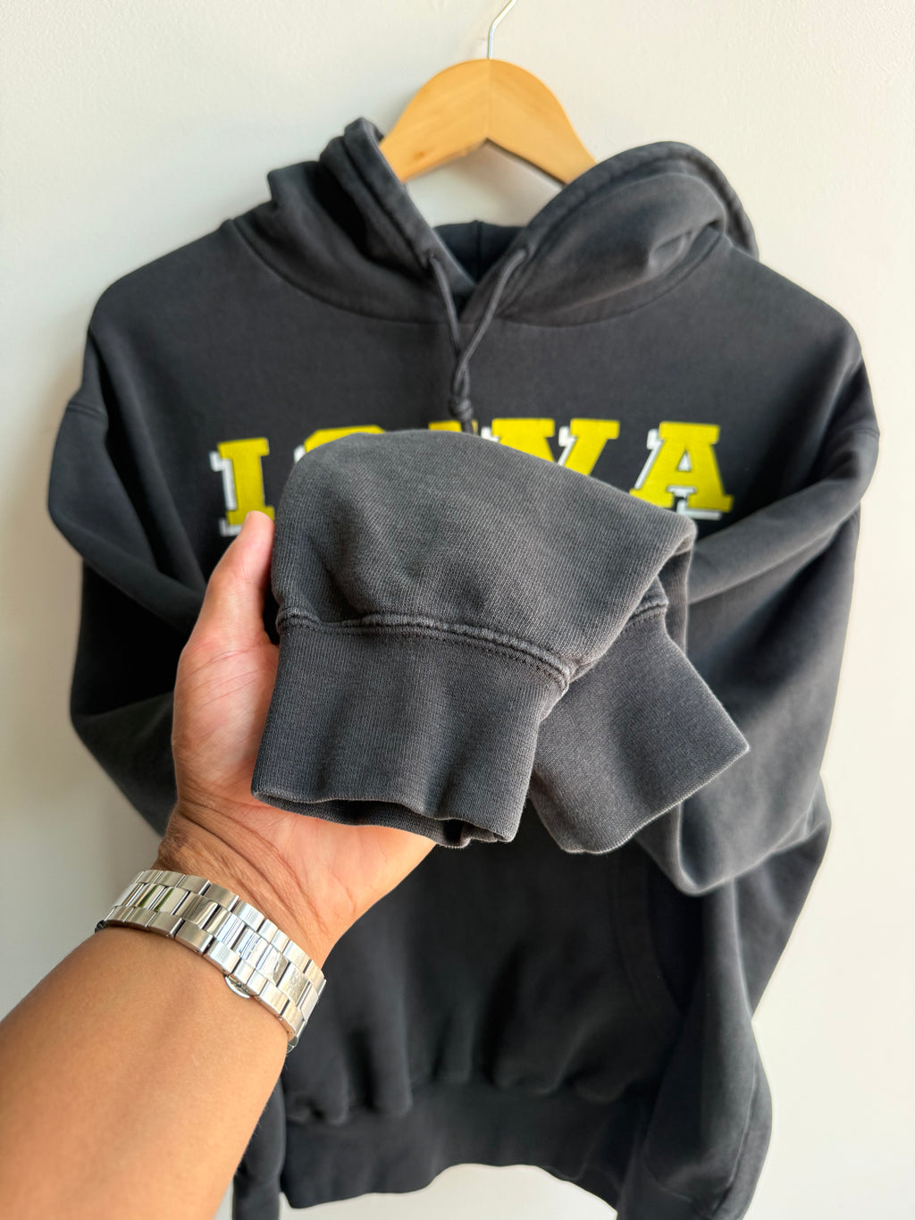 (M) Iowa Hawkeyes Hoodie