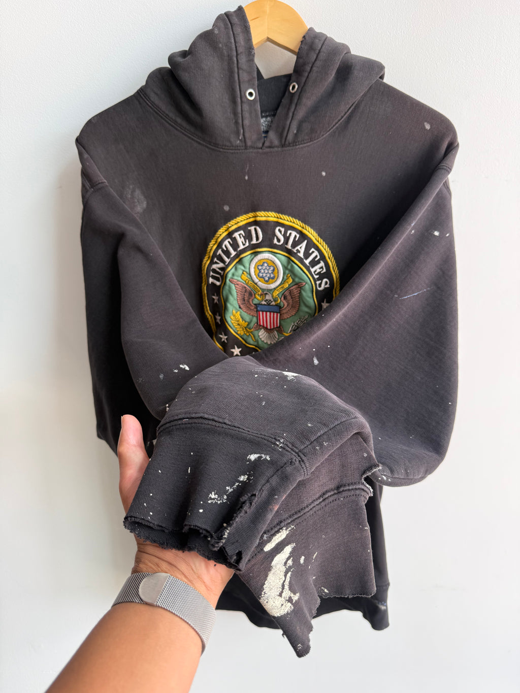 (XL) United States Army Distressed Hoodie