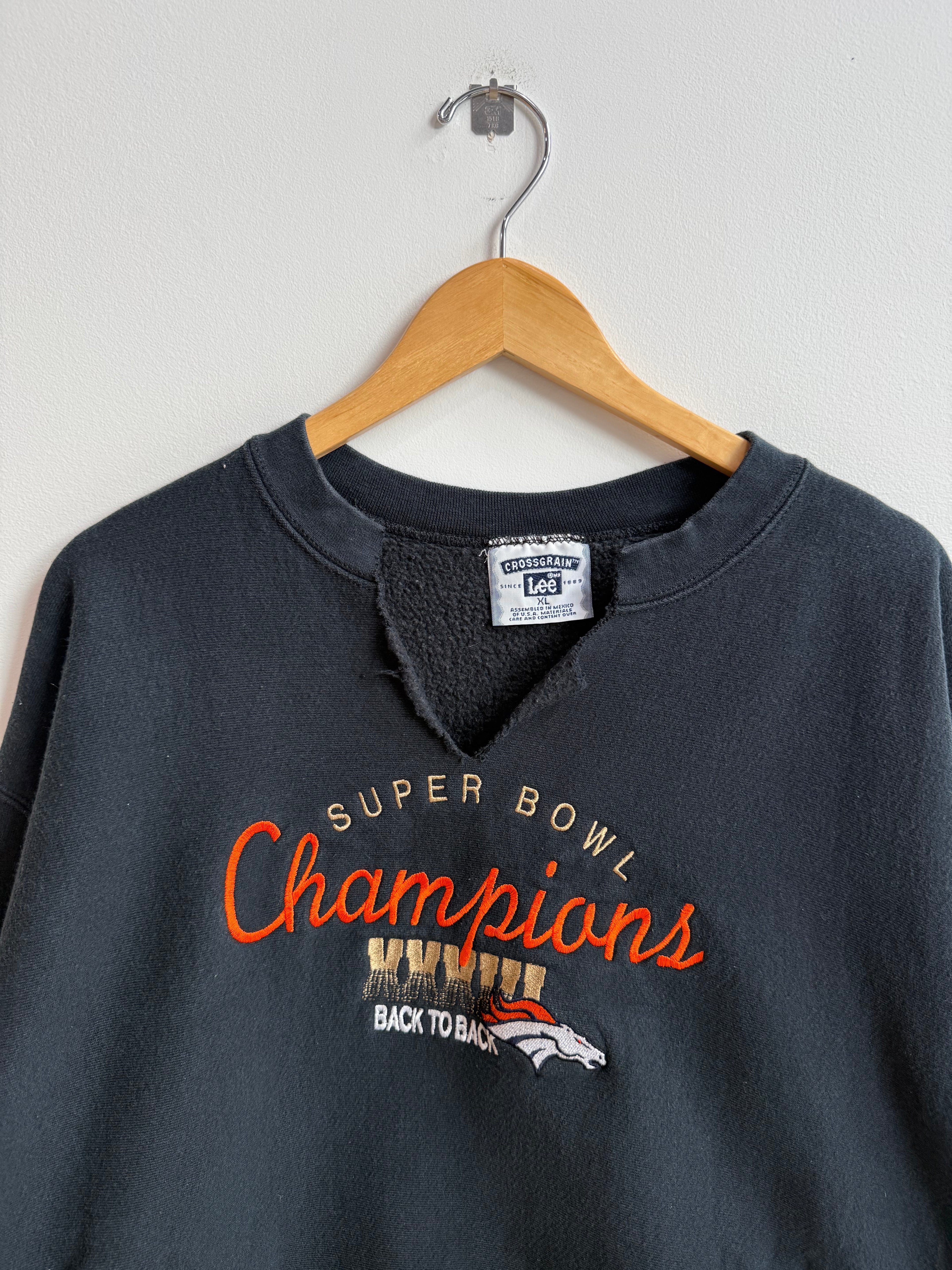 (XL) Denver Broncos Crew